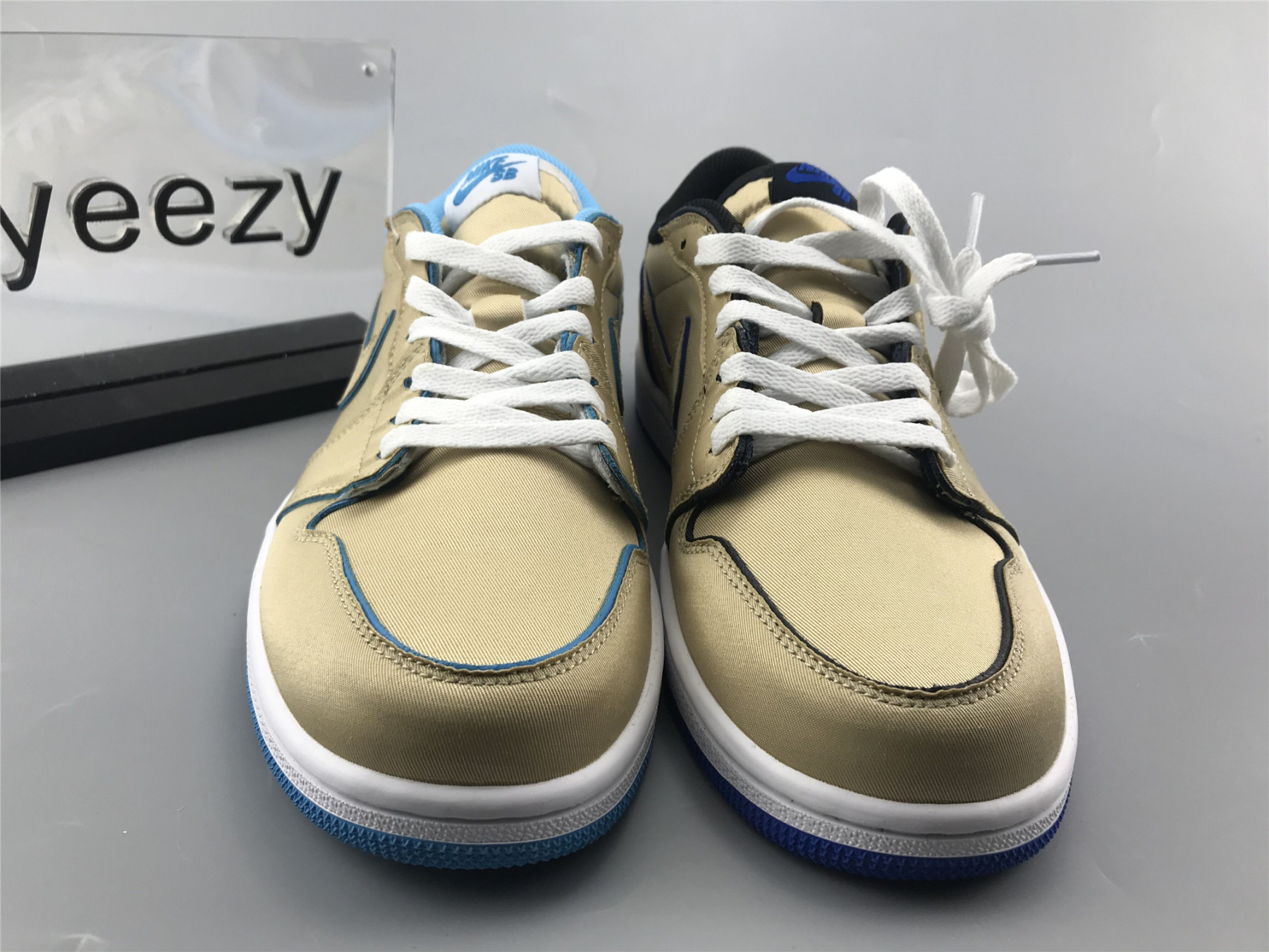 UA NIKE SB AIR JORDAN 1 LOW QS "DESERT ORE"