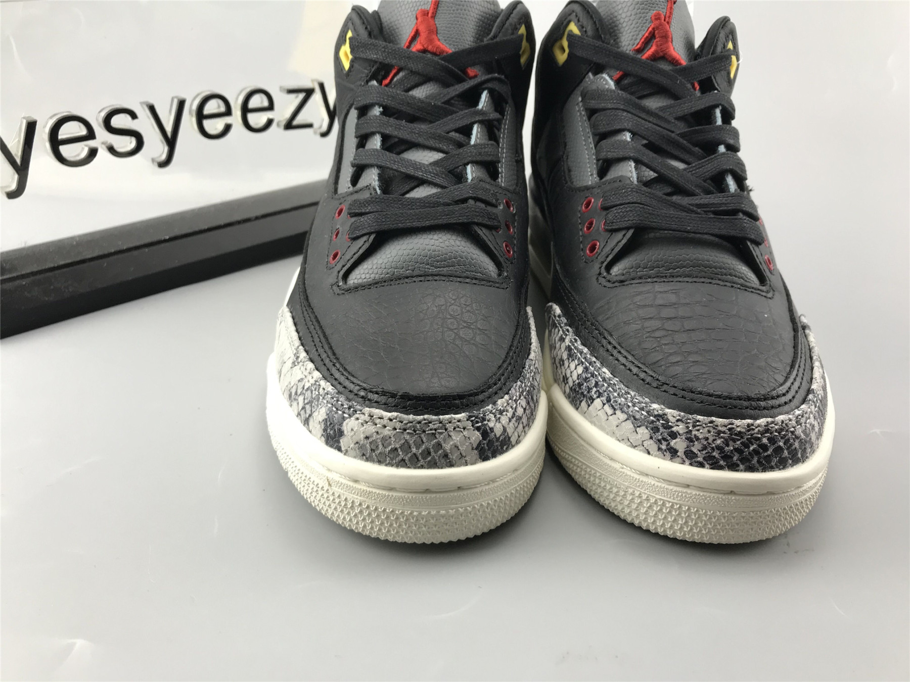UA AIR JORDAN 3 RETRO SE "ANIMAL INSTINCT 2.0"