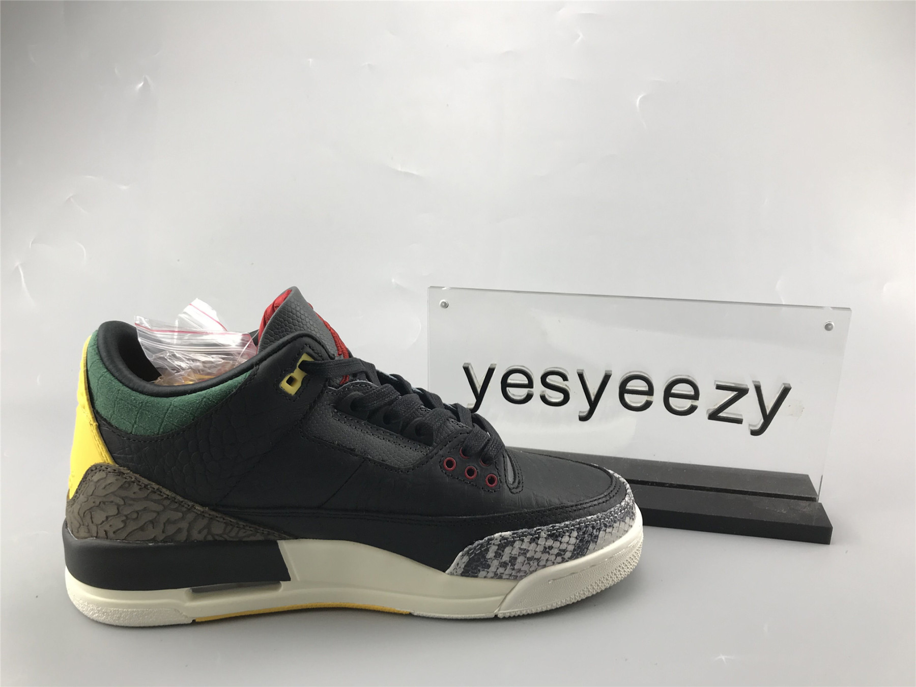 UA AIR JORDAN 3 RETRO SE "ANIMAL INSTINCT 2.0"