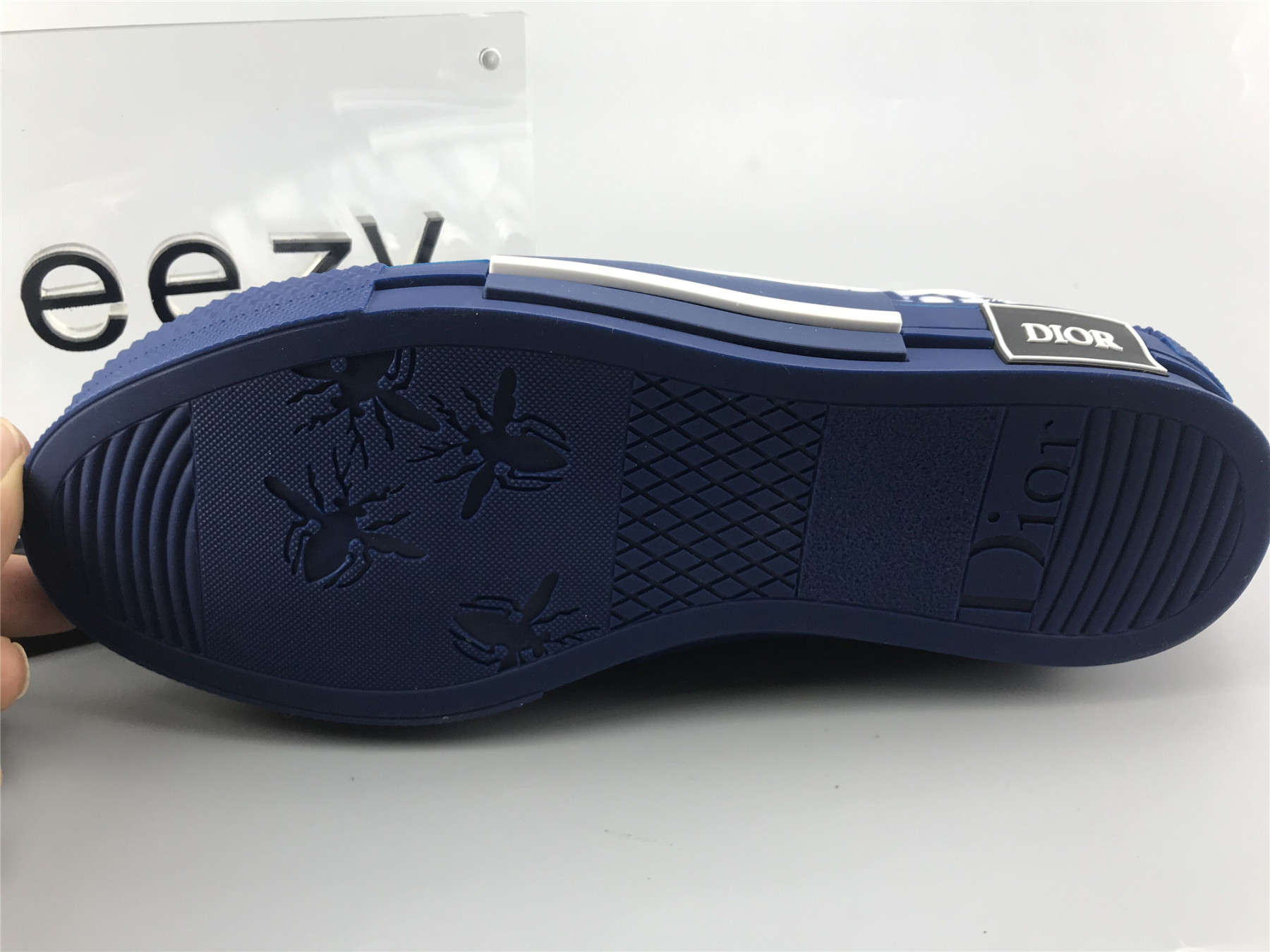 UA D10r B23 LOW TOP BLUE OBLIQUE