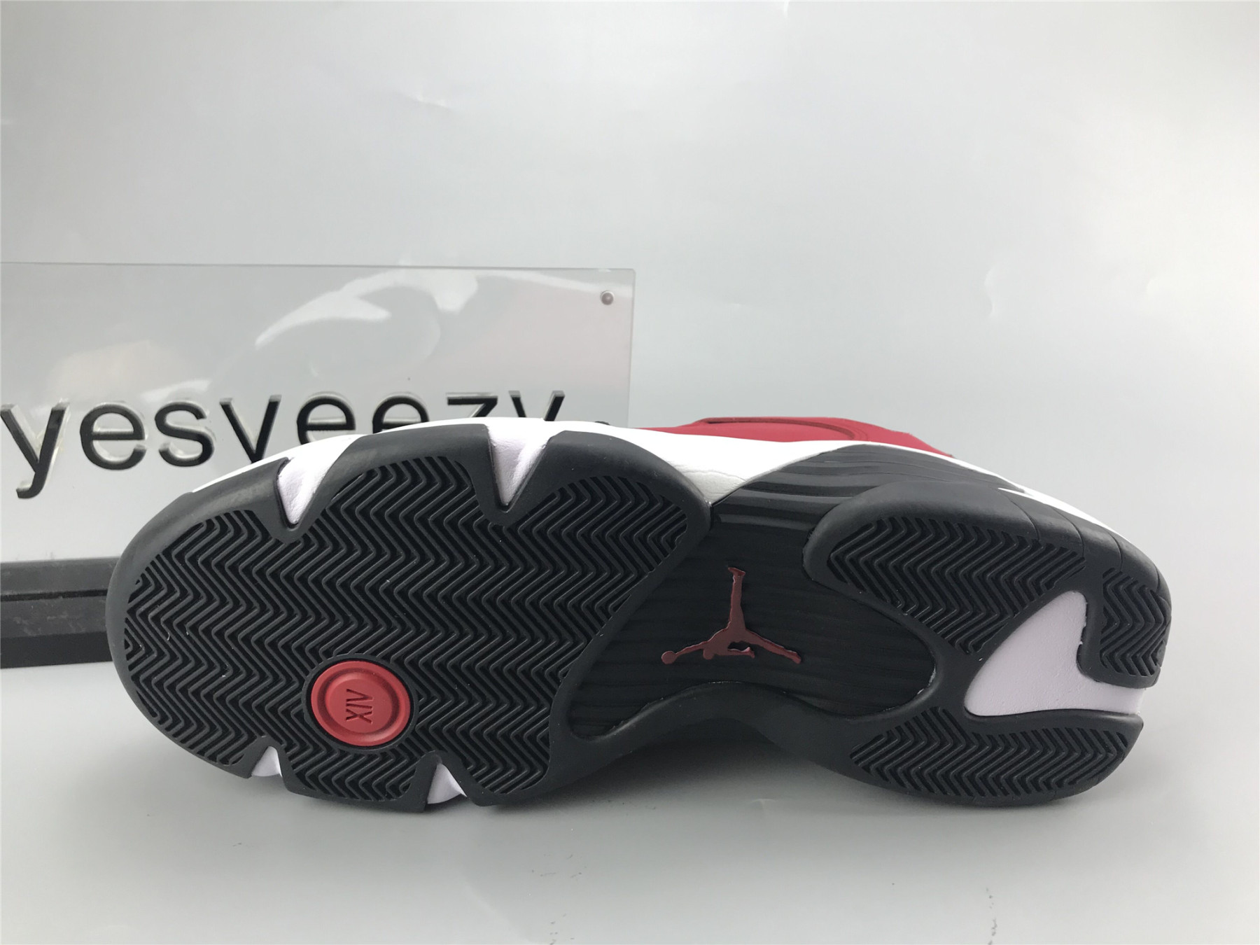 UA AIR JORDAN 14 RETRO 