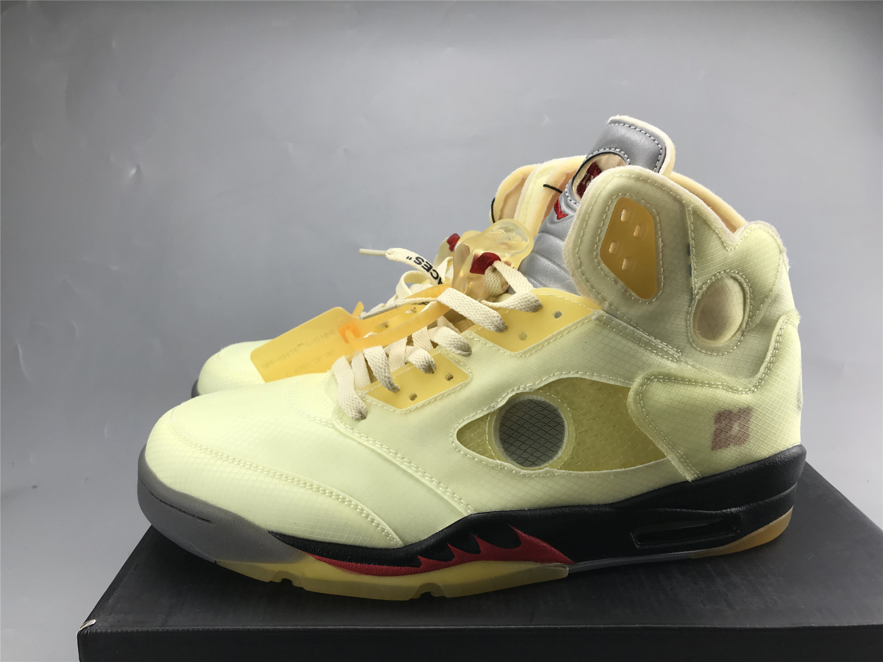 UA OFF-WHITE X AIR JORDAN 5 SP SAIL