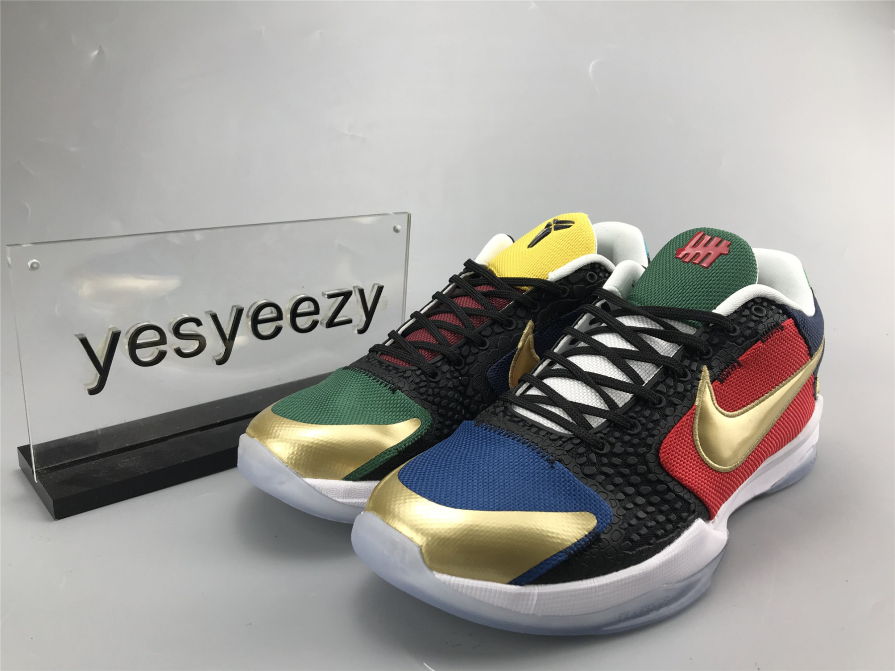 UA NIKE UNDEFEATED X ZOOM KOBE 5 PROTRO SPECIAL BOX 