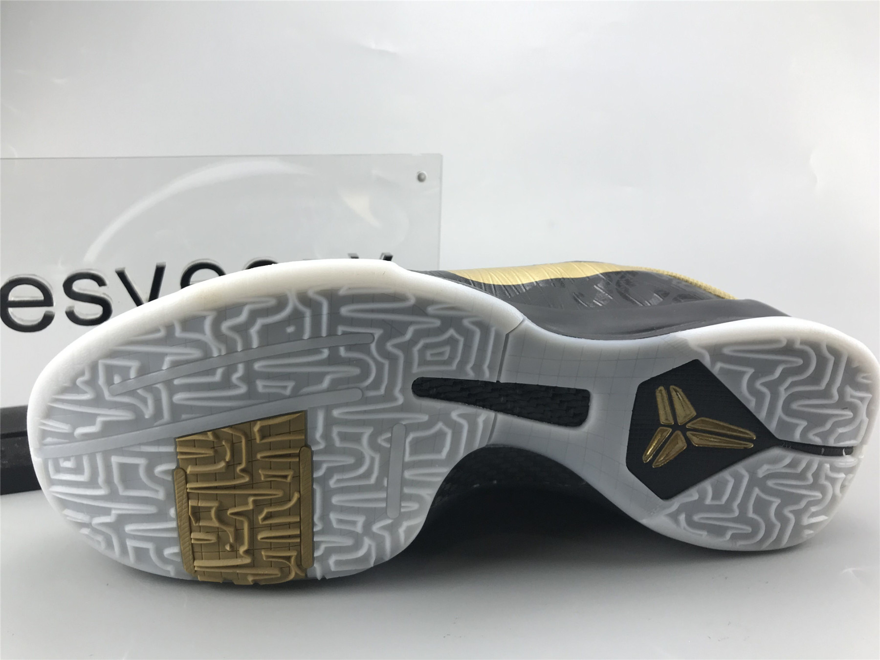 UA NIKE ZOOM KOBE 5 