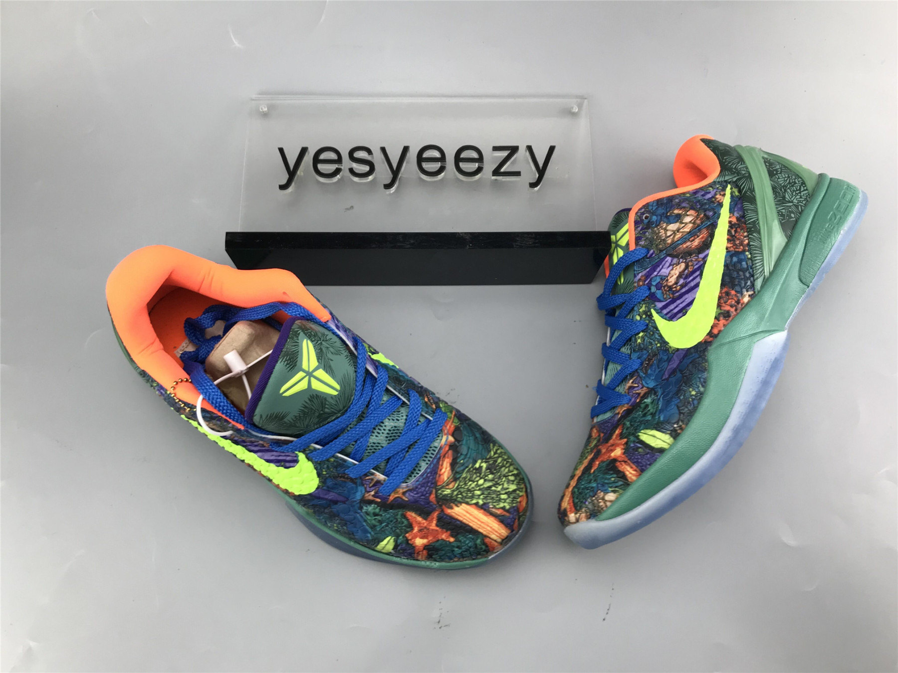 UA NIKE ZOOM KOBE 6 