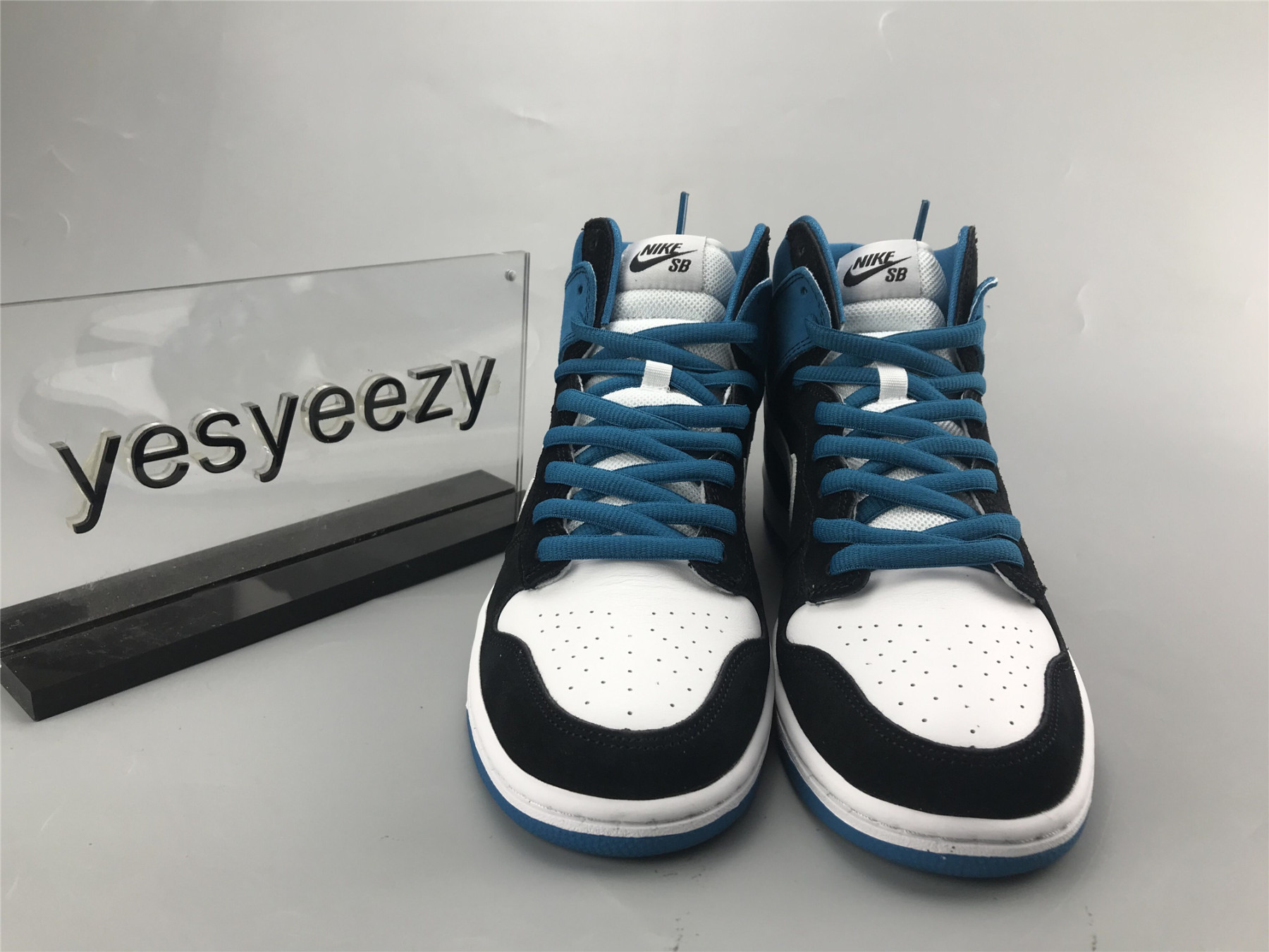 UA NIKE DUNK HIGH PRO SB 