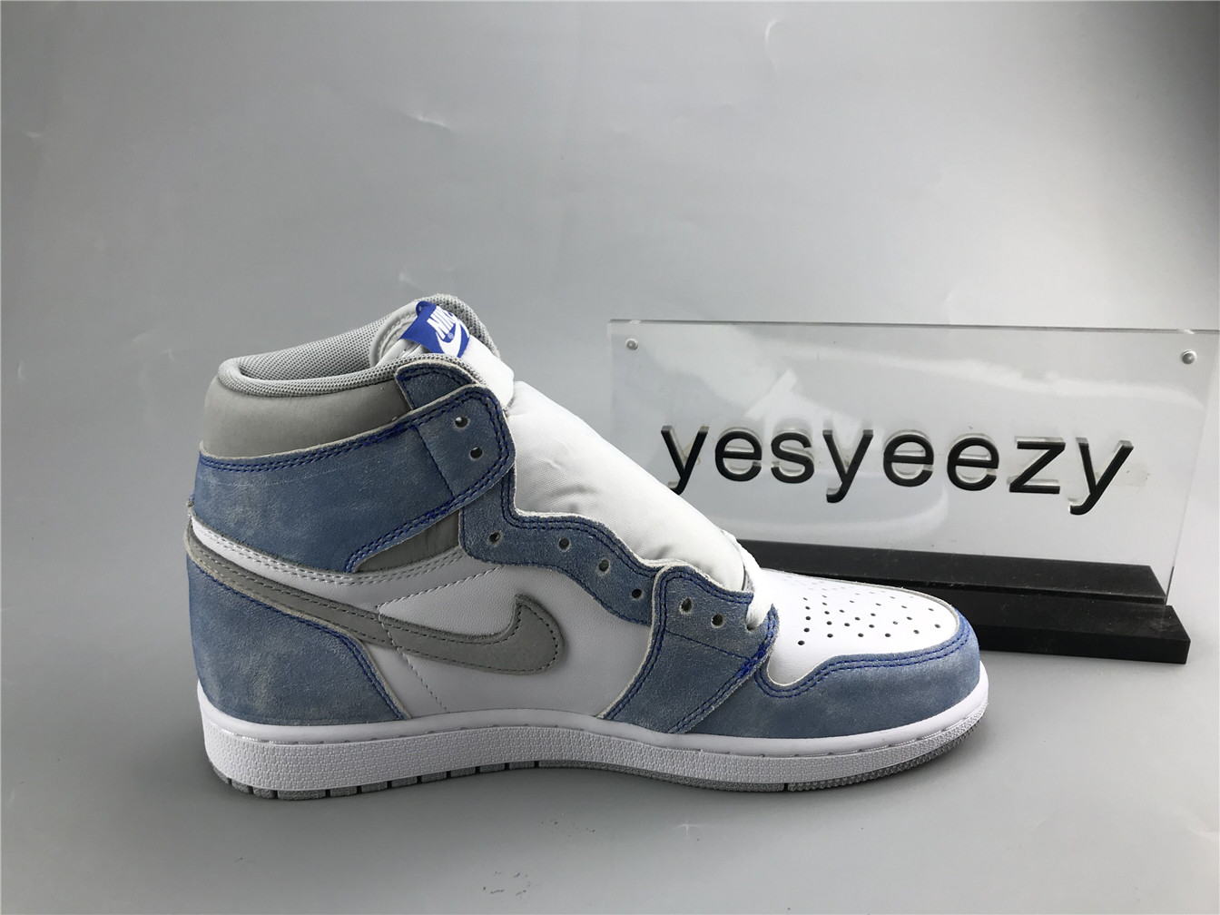 UA AIR JORDAN 1 RETRO HIGH OG 