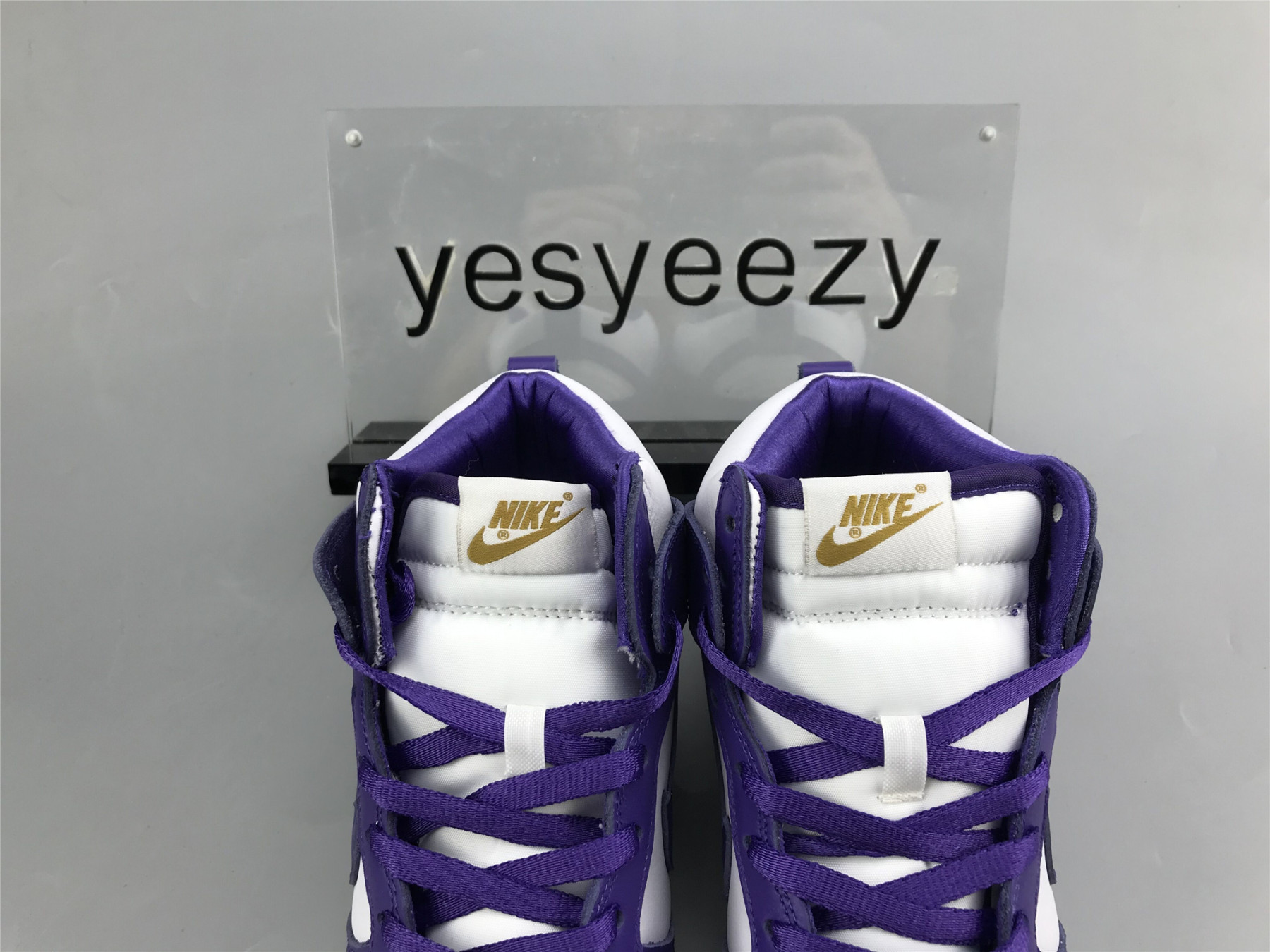 UA NIKE WMNS DUNK HIGH 