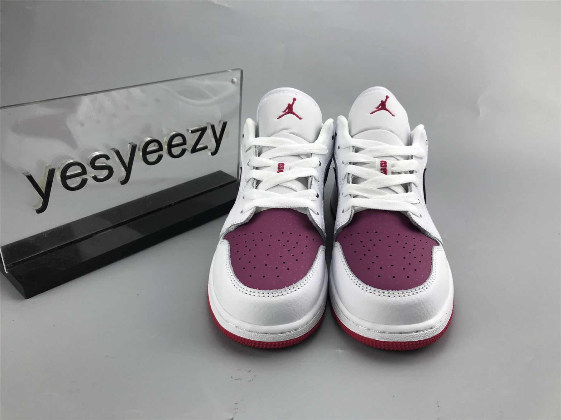 UA AIR JORDAN 1 LOW GS 