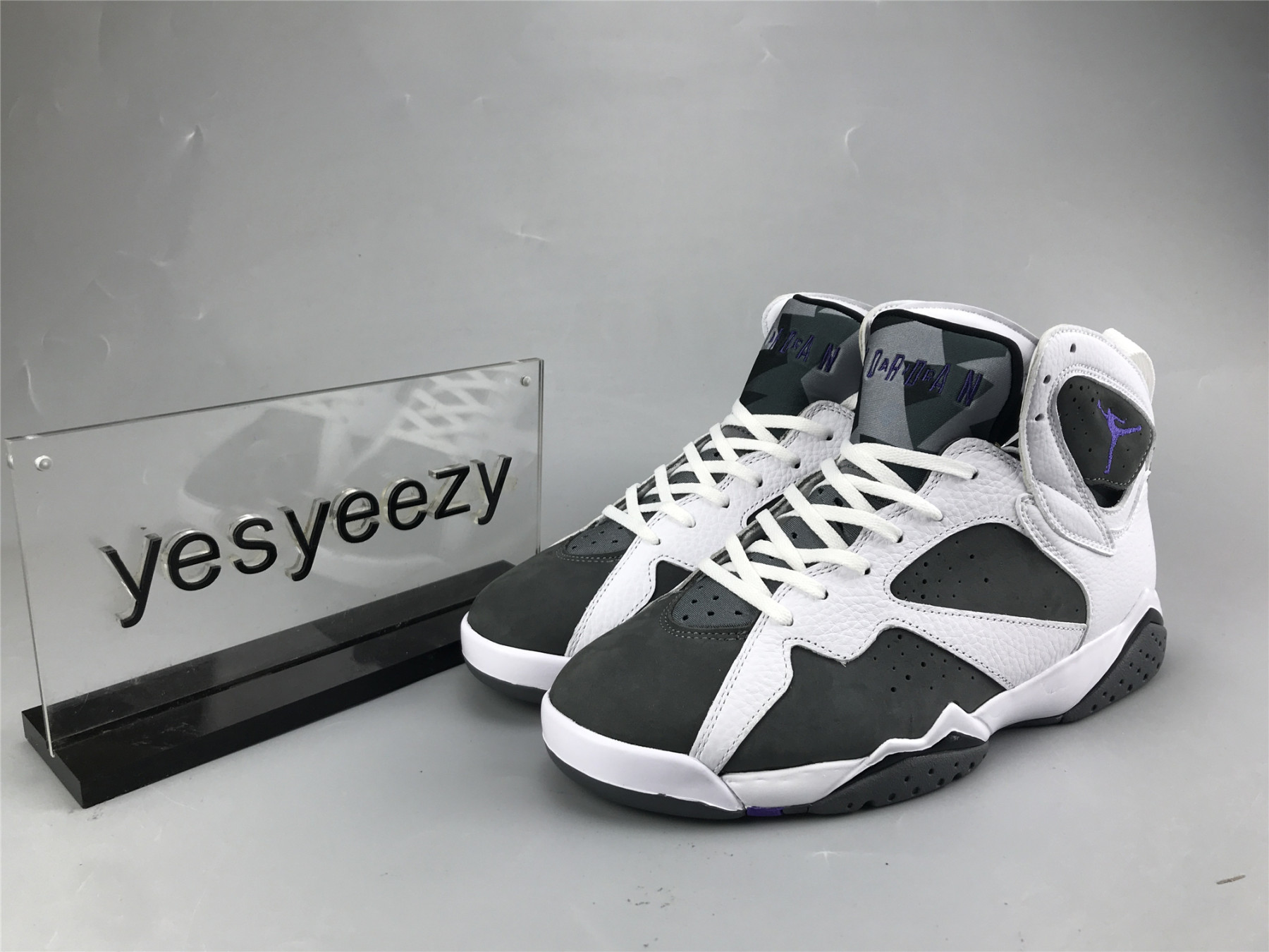 UA AIR JORDAN 7 RETRO 