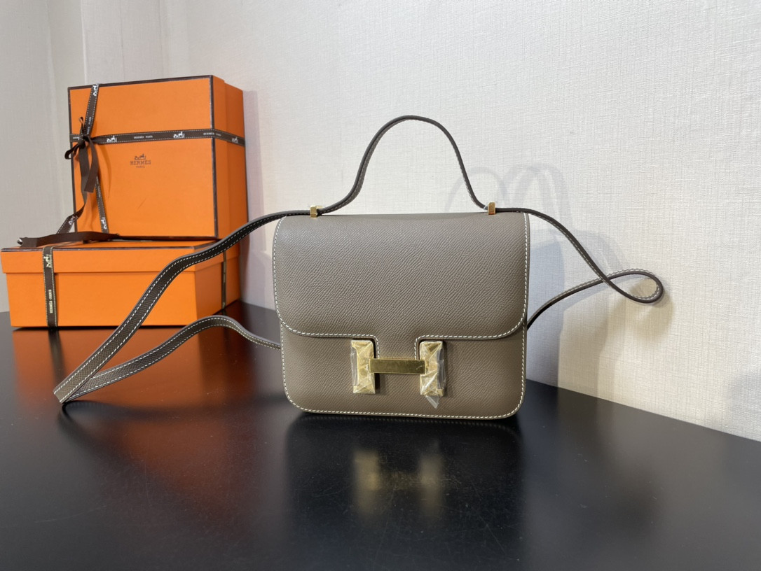 H**me5 Constance 24 Epsom leather gold hardware 9.4"x5.9"x3"