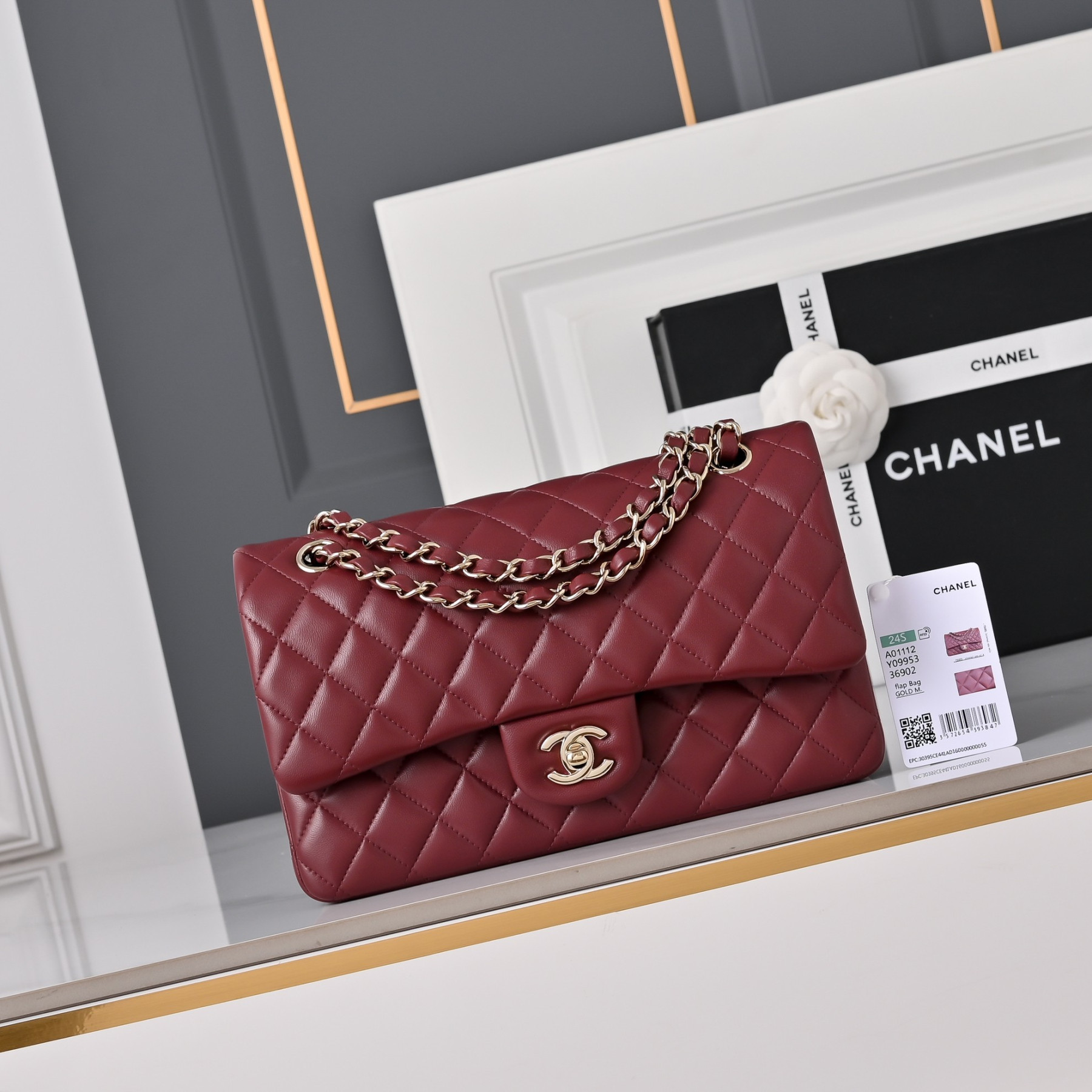 Ch**el Classic Burgundy Lambskin Flap Handbag with Light Gold Hardware A01112 15.5x25.5x6cm