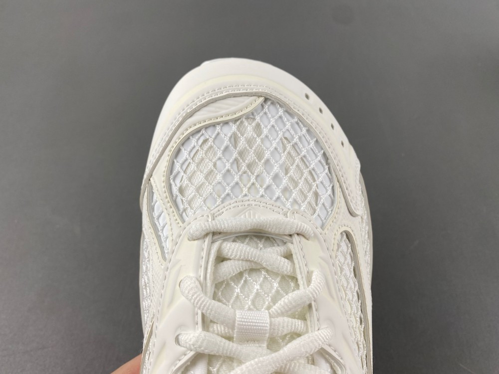 UA B0tt*ga Ven*ta Orbit Sneaker