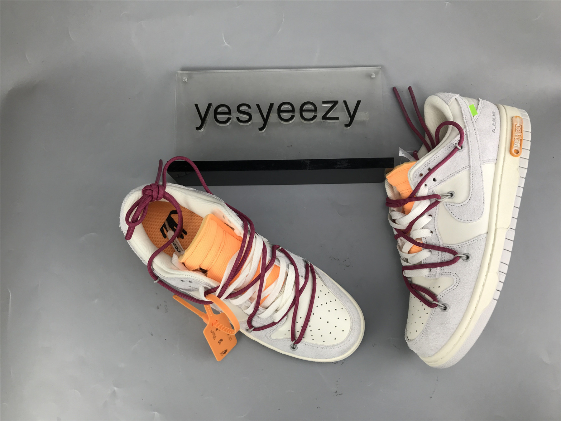 UA NIKE OFF-WHITE X DUNK LOW 