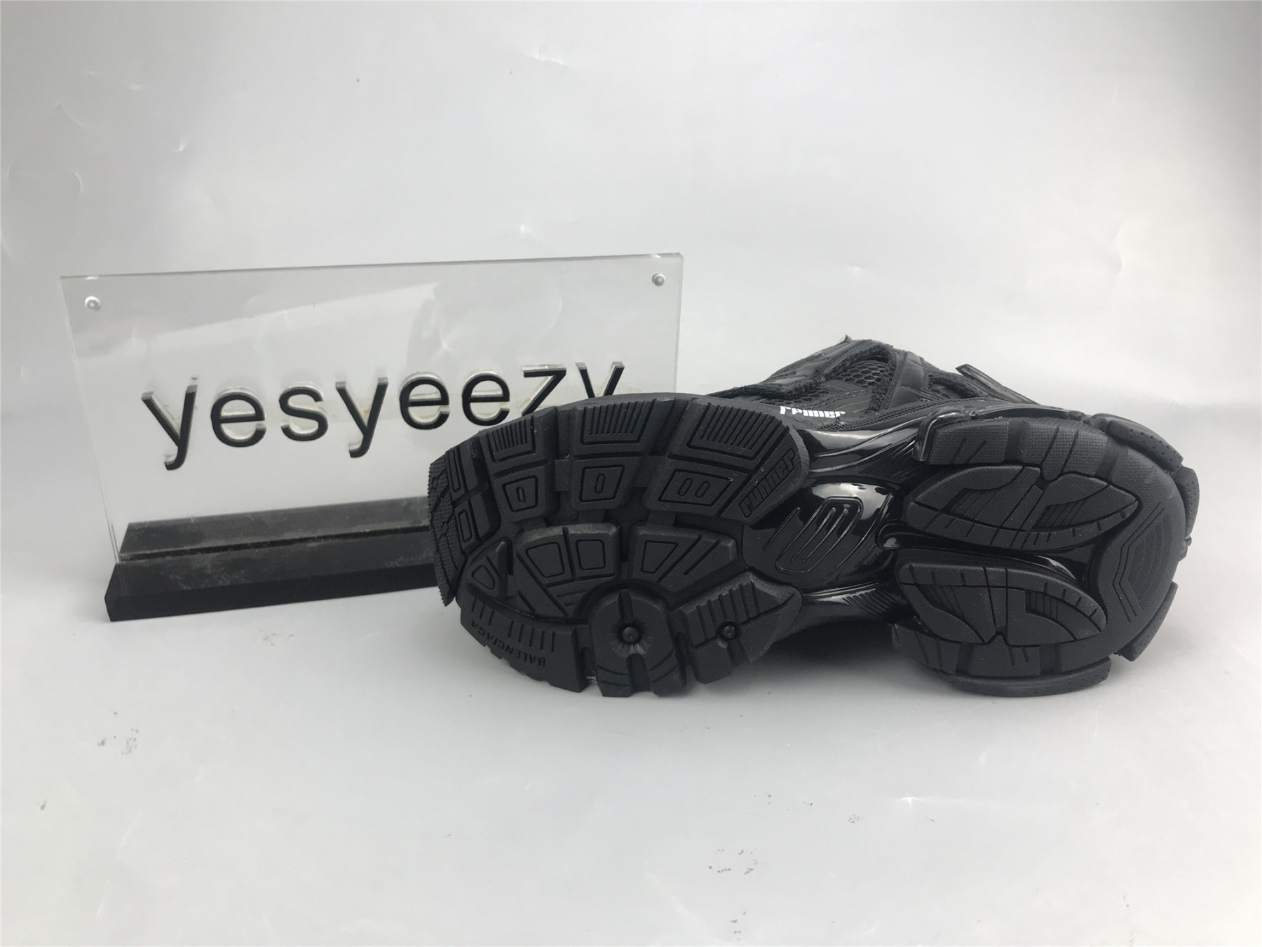 UA RUNNER BLACK