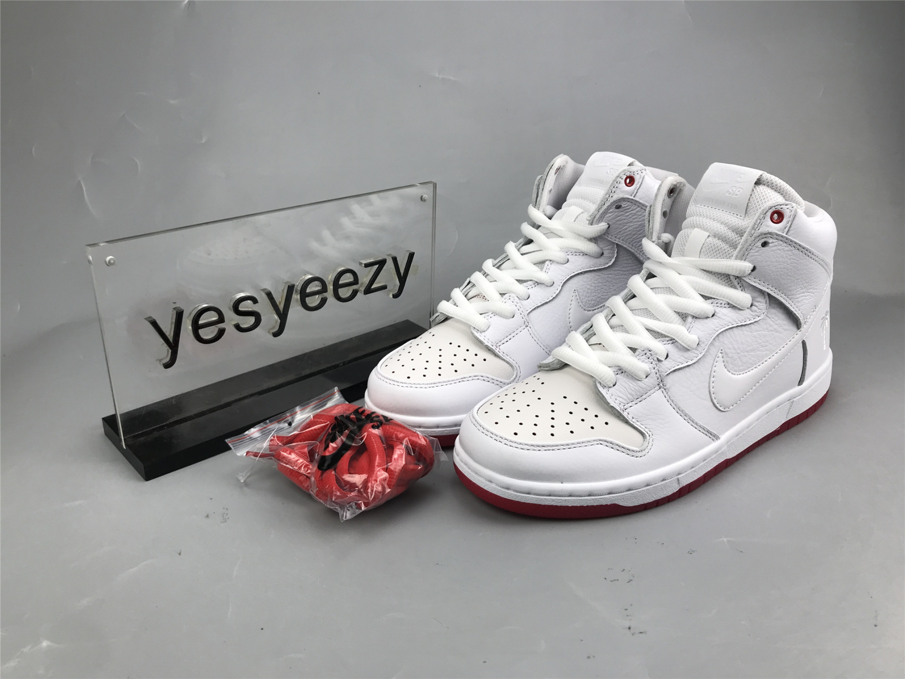 UA NIKE KEVIN BRADLEY X SB ZOOM DUNK HIGH PRO 
