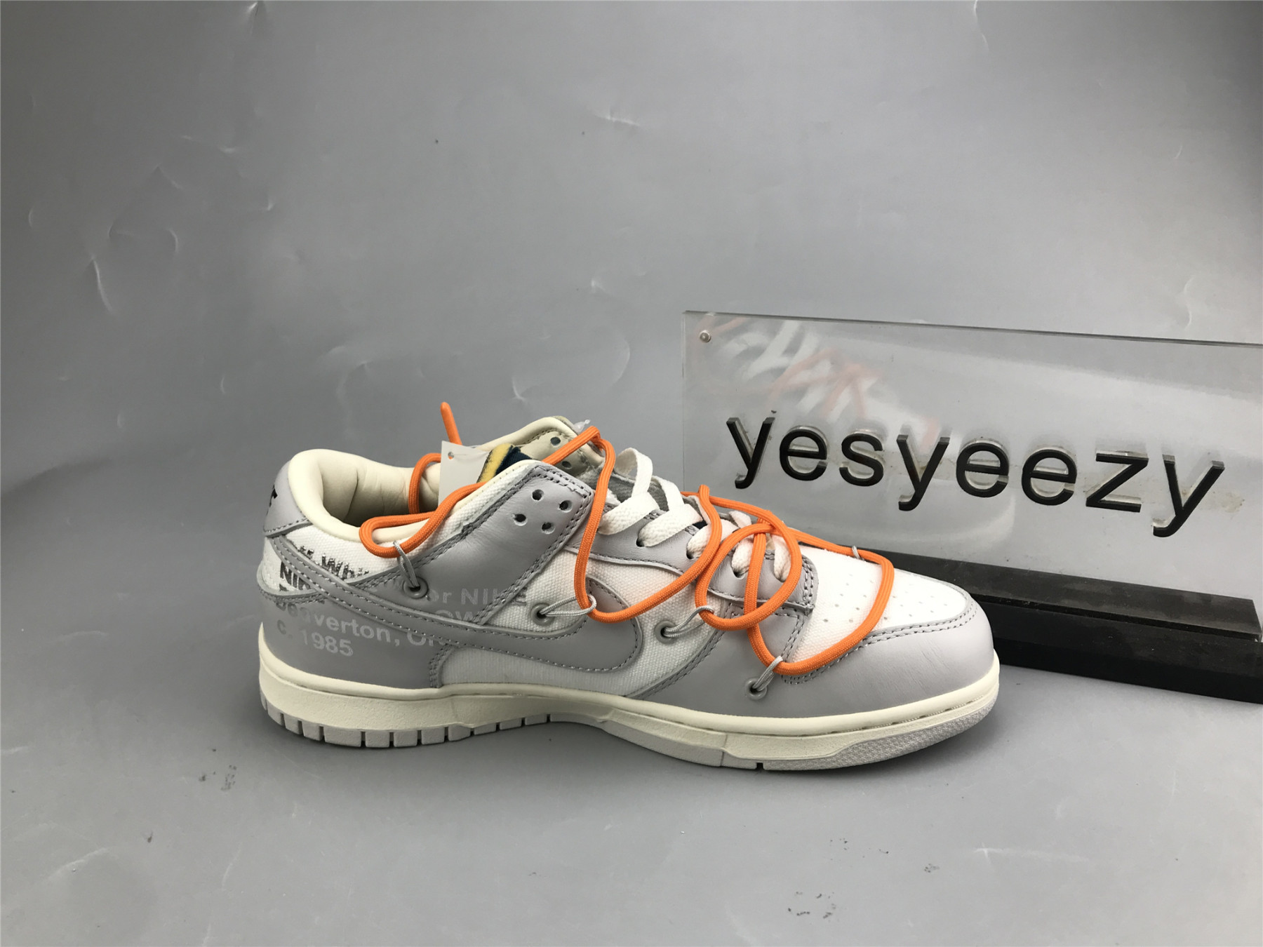 UA NIKE OFF-WHITE X DUNK LOW 
