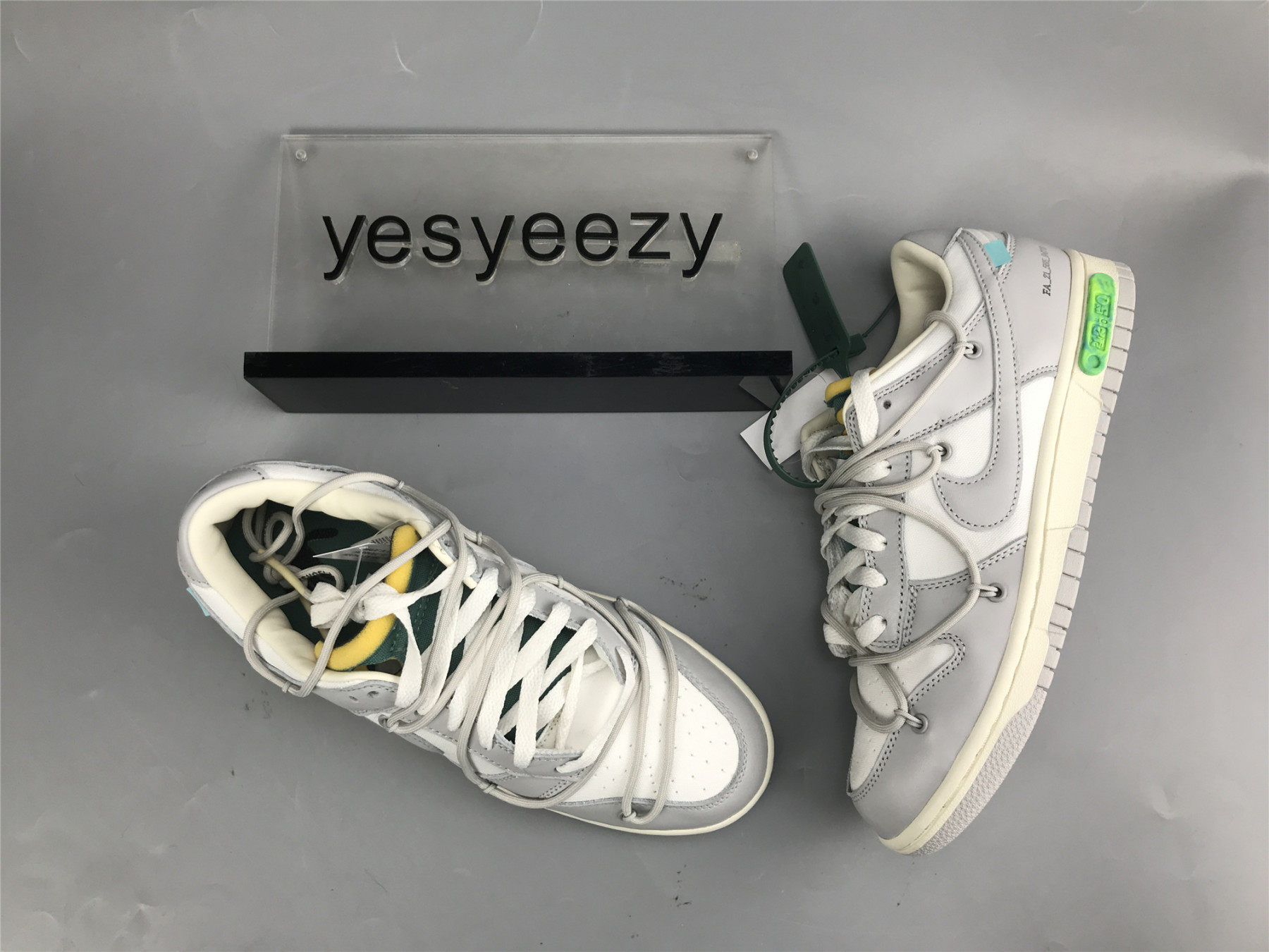UA NIKE OFF-WHITE X DUNK LOW 
