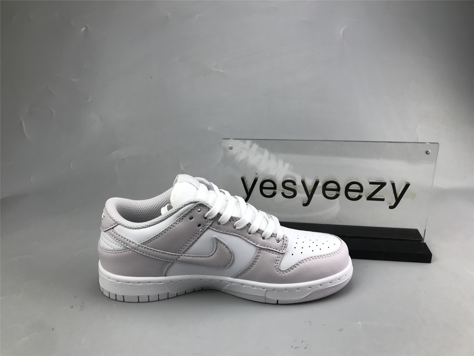 UA NIKE WMNS DUNK LOW 