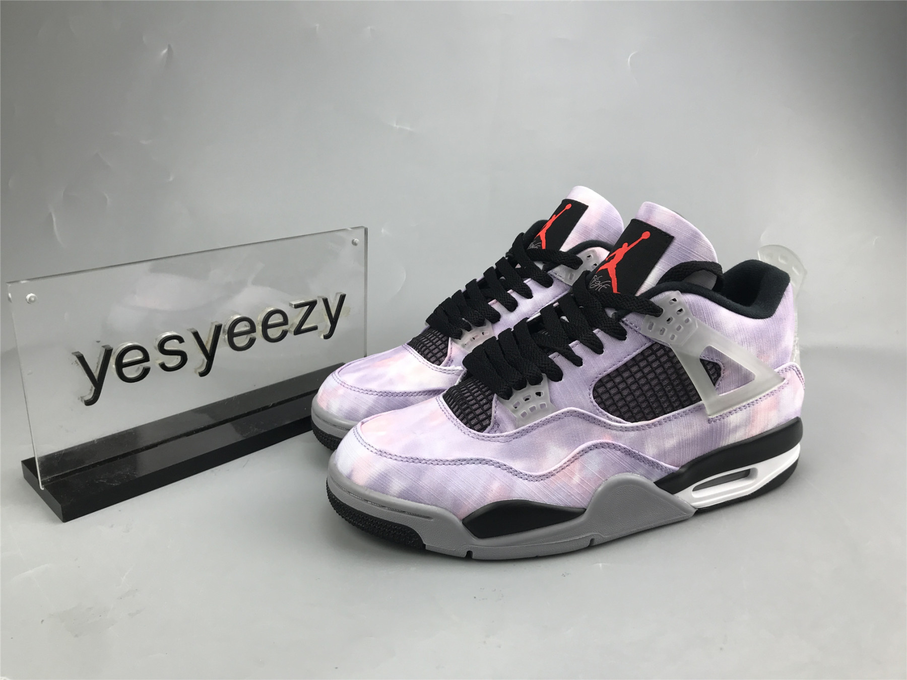 UA AIR JORDAN 4 RETRO 