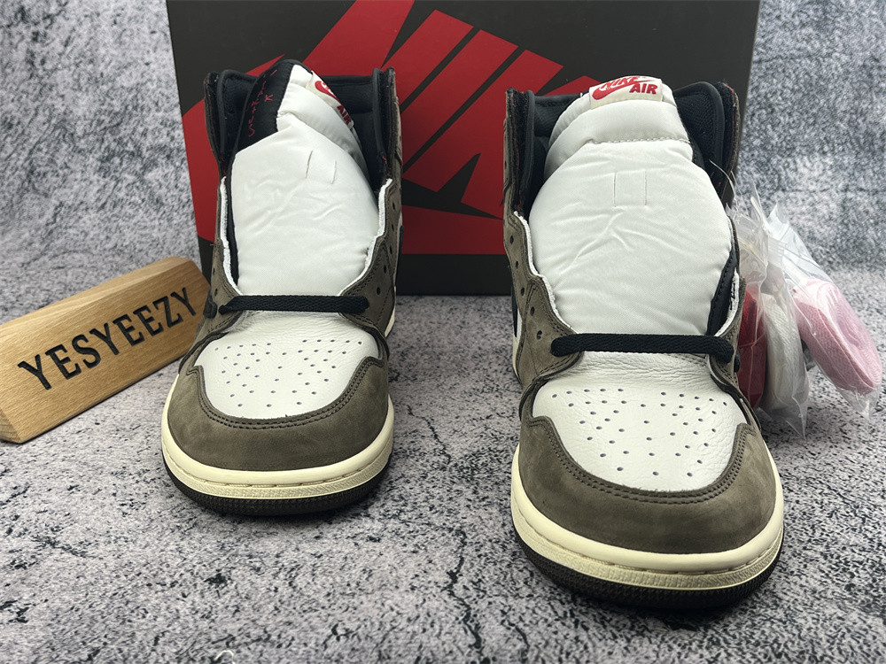 UA TRAVIS SCOTT X AIR JORDAN 1 RETRO HIGH OG 