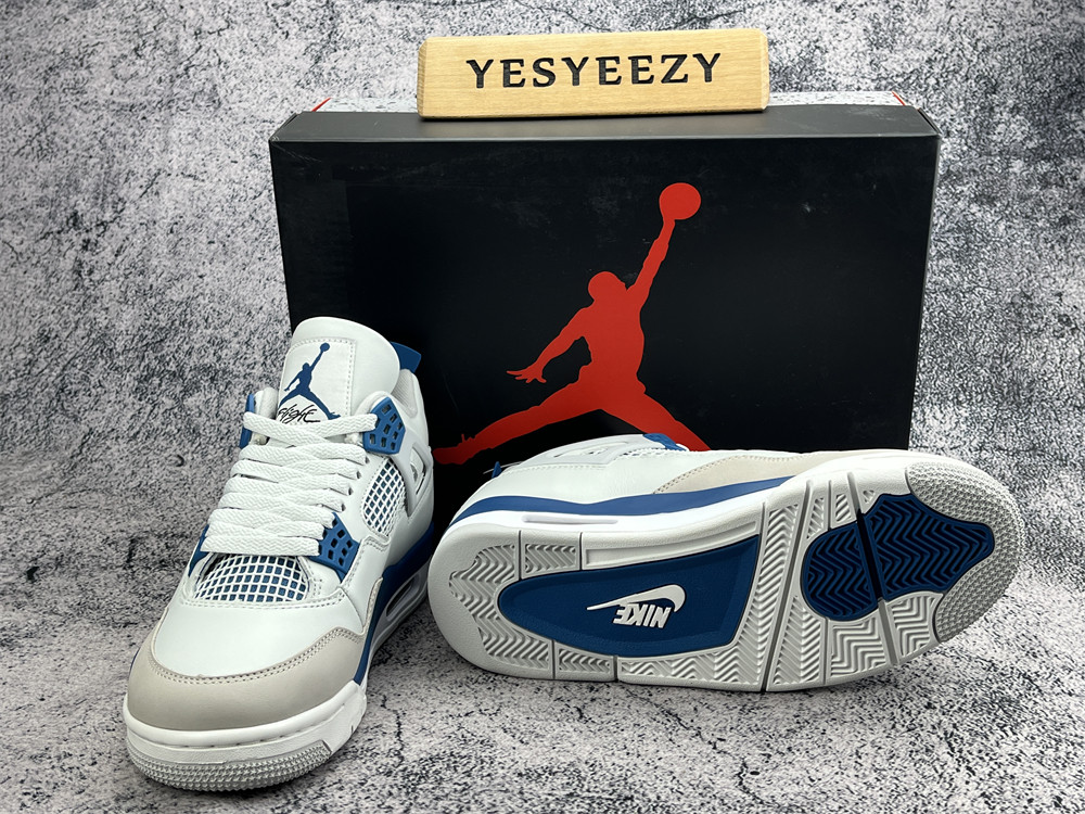 UA AIR JORDAN 4 RETRO 