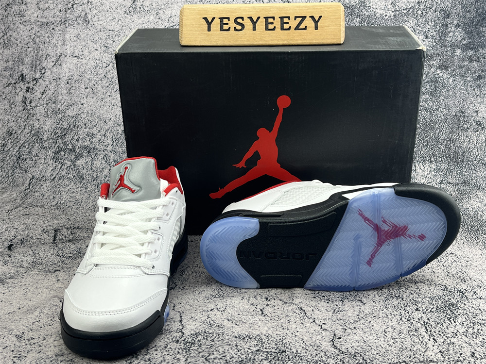 UA AIR JORDAN 5 LOW GOLF