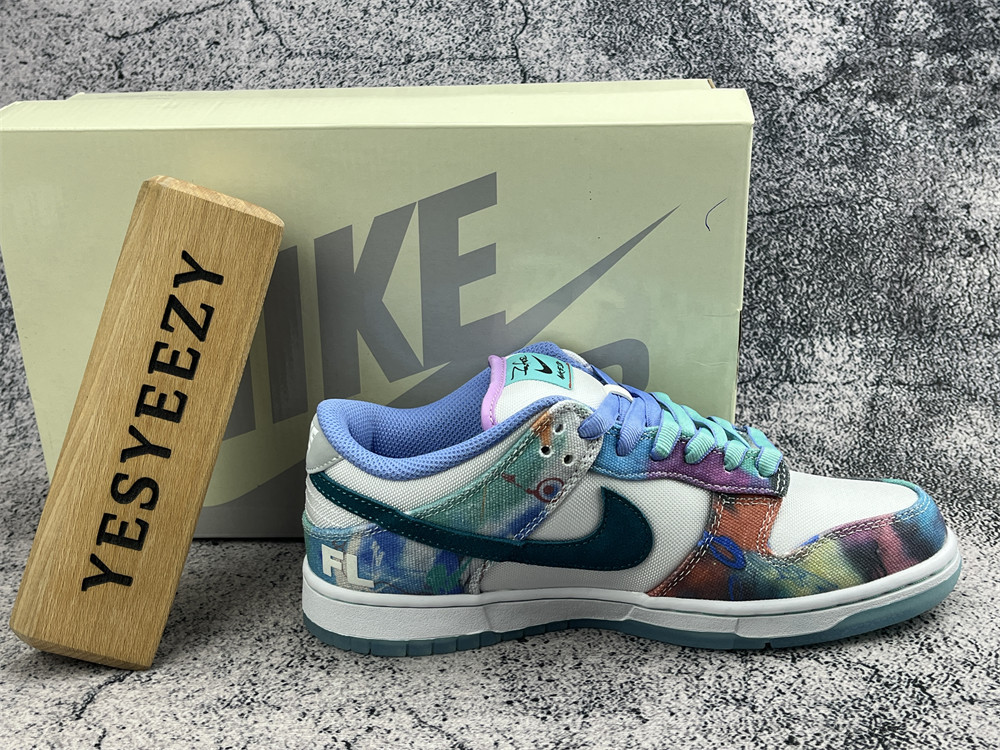 UA Nike SB Dunk Low Futura Laboratories Bleached Aqua
