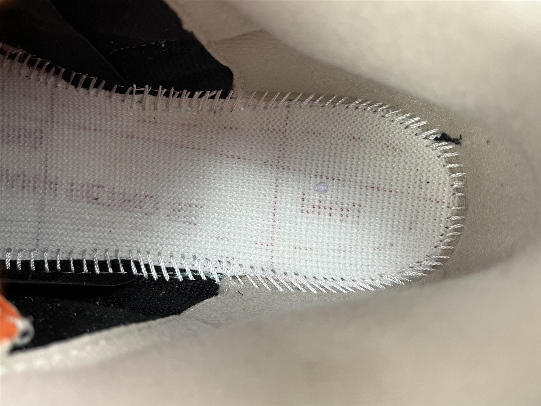 UA AIR JORDAN 3 RETRO 
