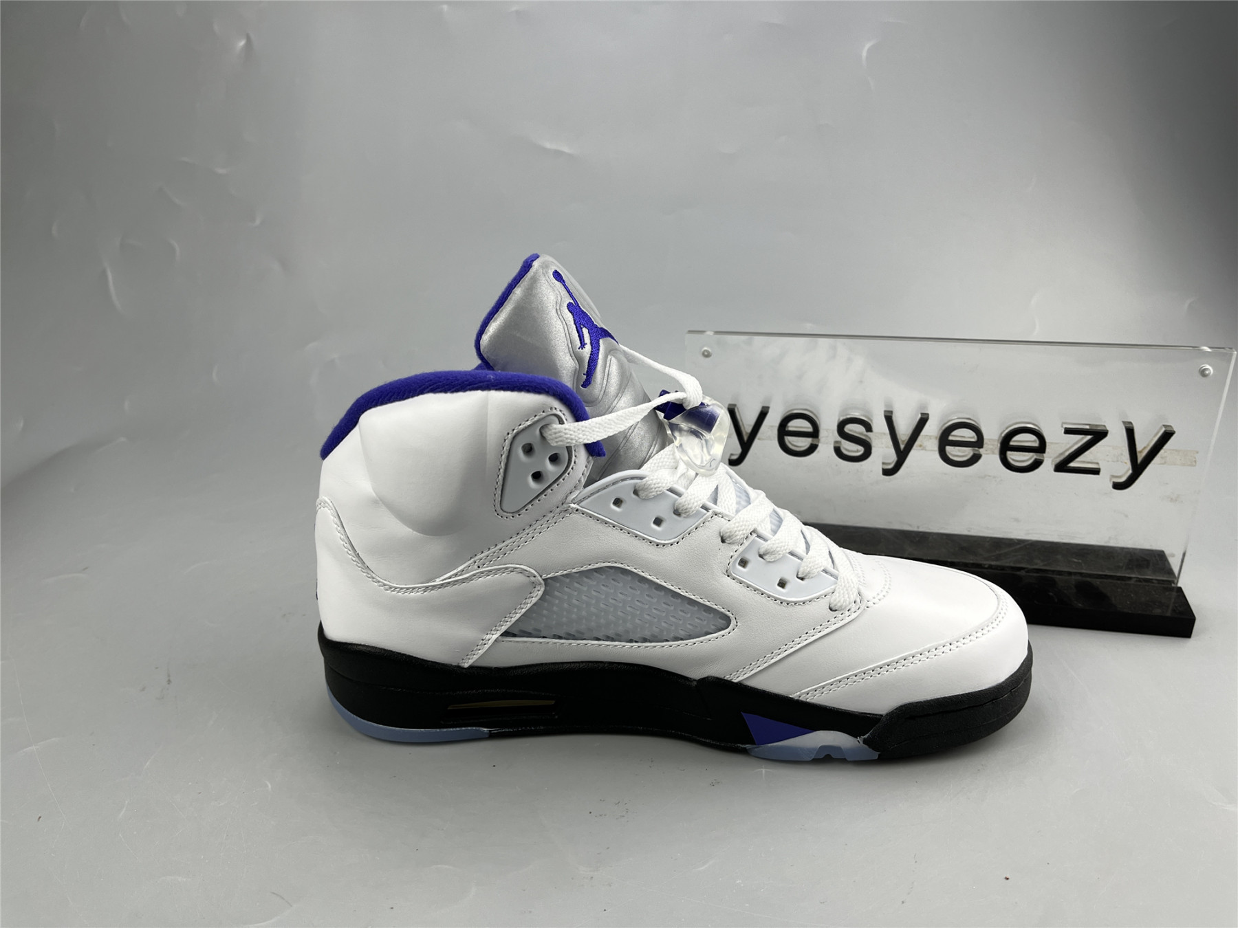 UA AIR JORDAN 5 RETRO â€œCONCORDâ€