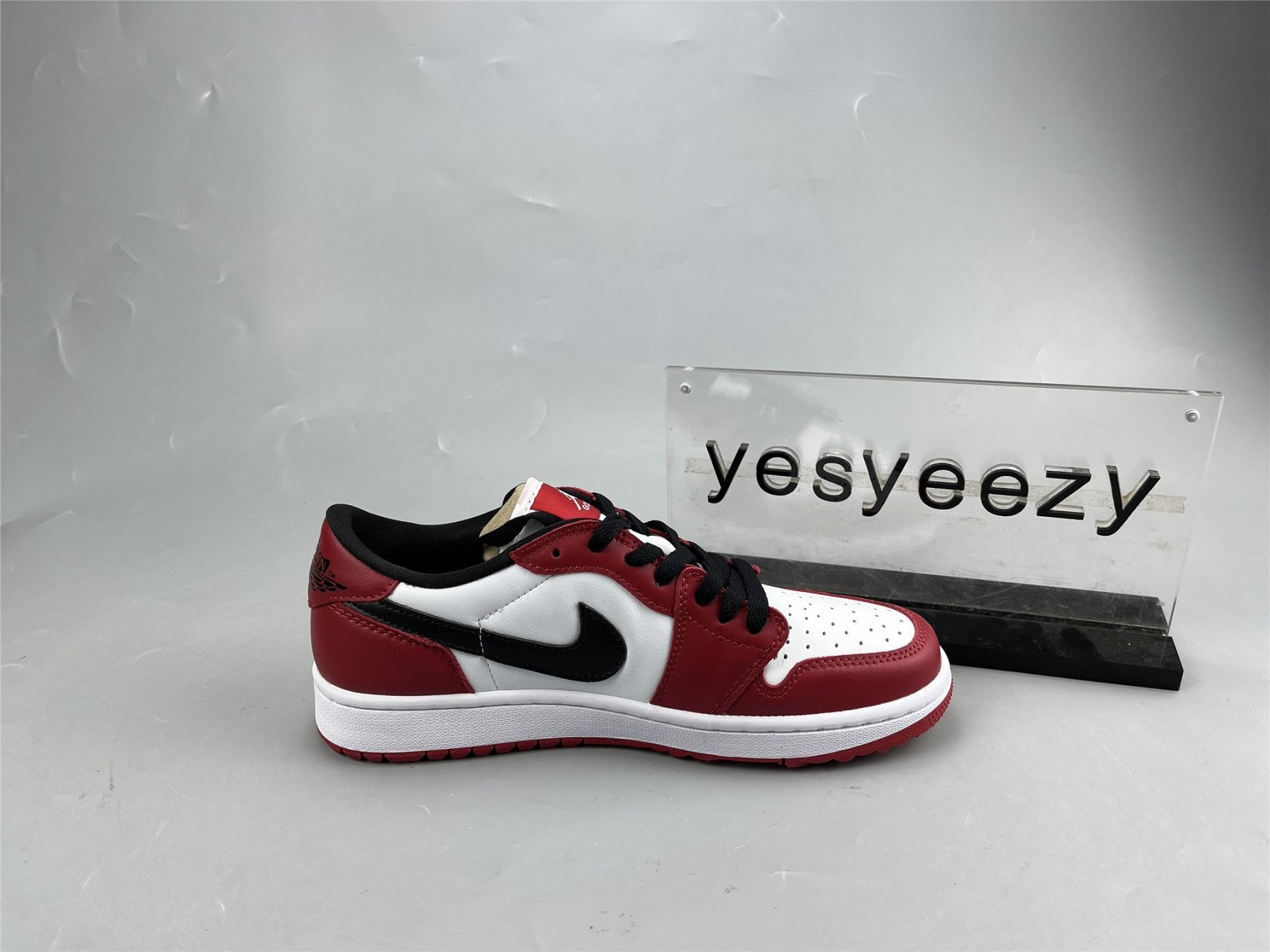 UA AIR JORDAN 1 LOW GOLF 