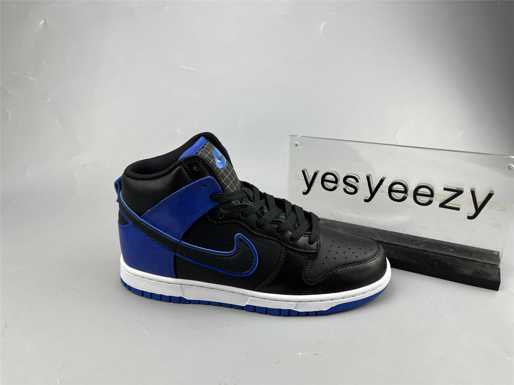 UA NIKE DUNK HIGH RETRO SE 