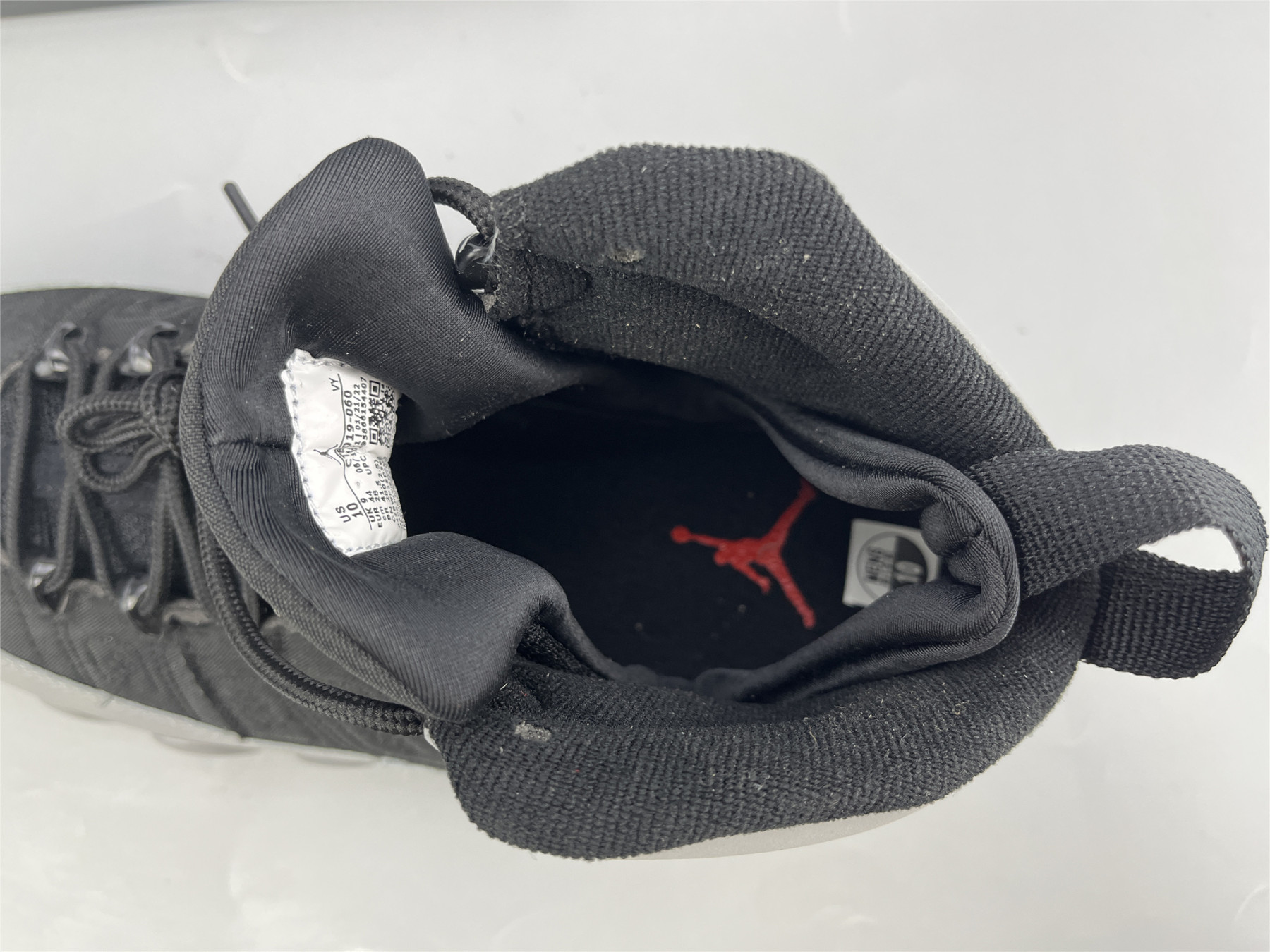 UA AIR JORDAN 9 RETRO 