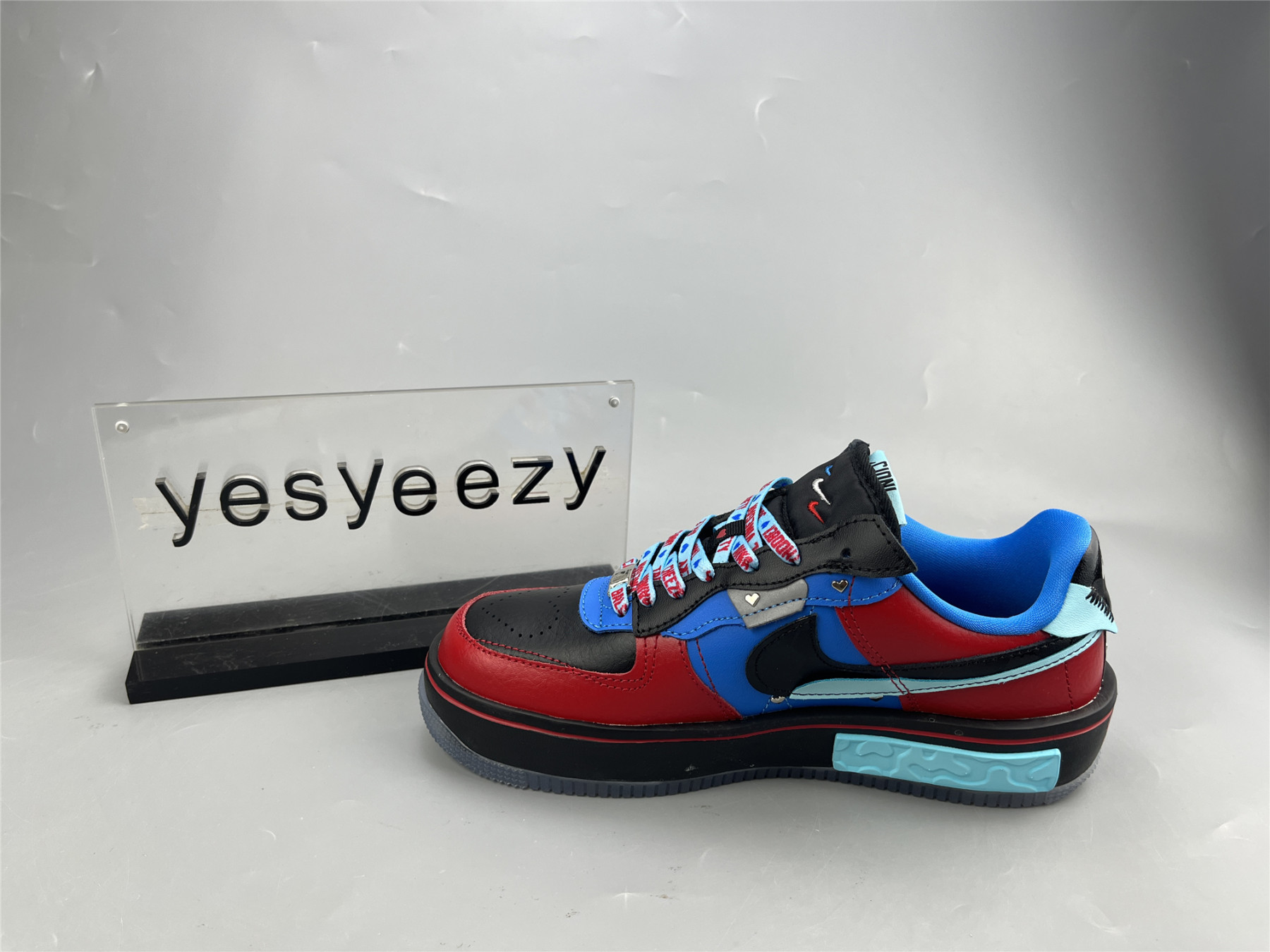 UA NIKE AIR FORCE 1 FONTANKA 