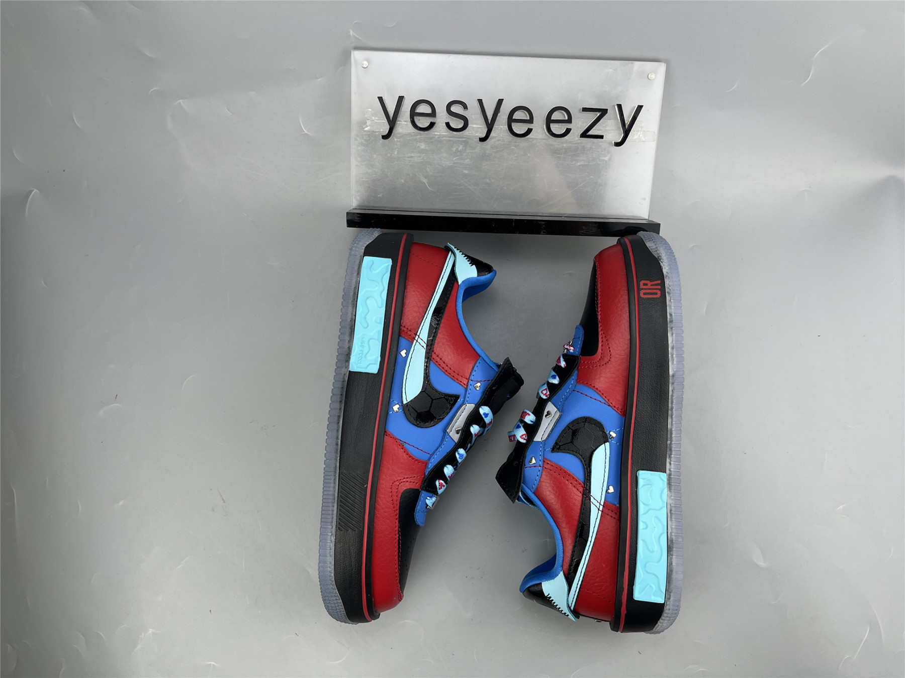 UA NIKE AIR FORCE 1 FONTANKA 