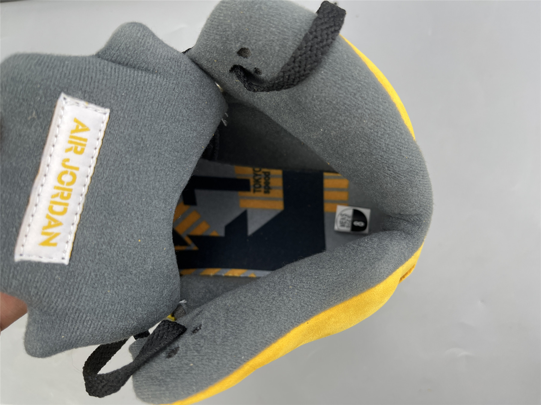 UA AIR JORDAN 5 RETRO T23 