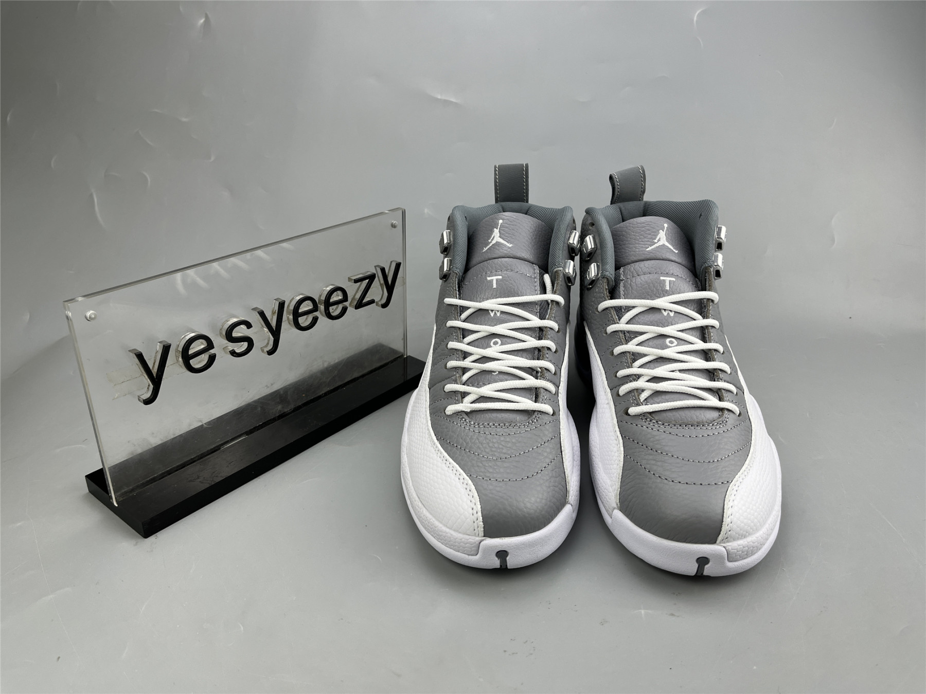 UA AIR JORDAN 12 RETRO 