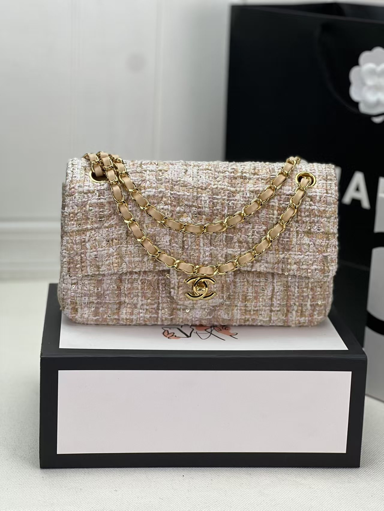 Ch**el Classic Flap Bag 25x15x6cm