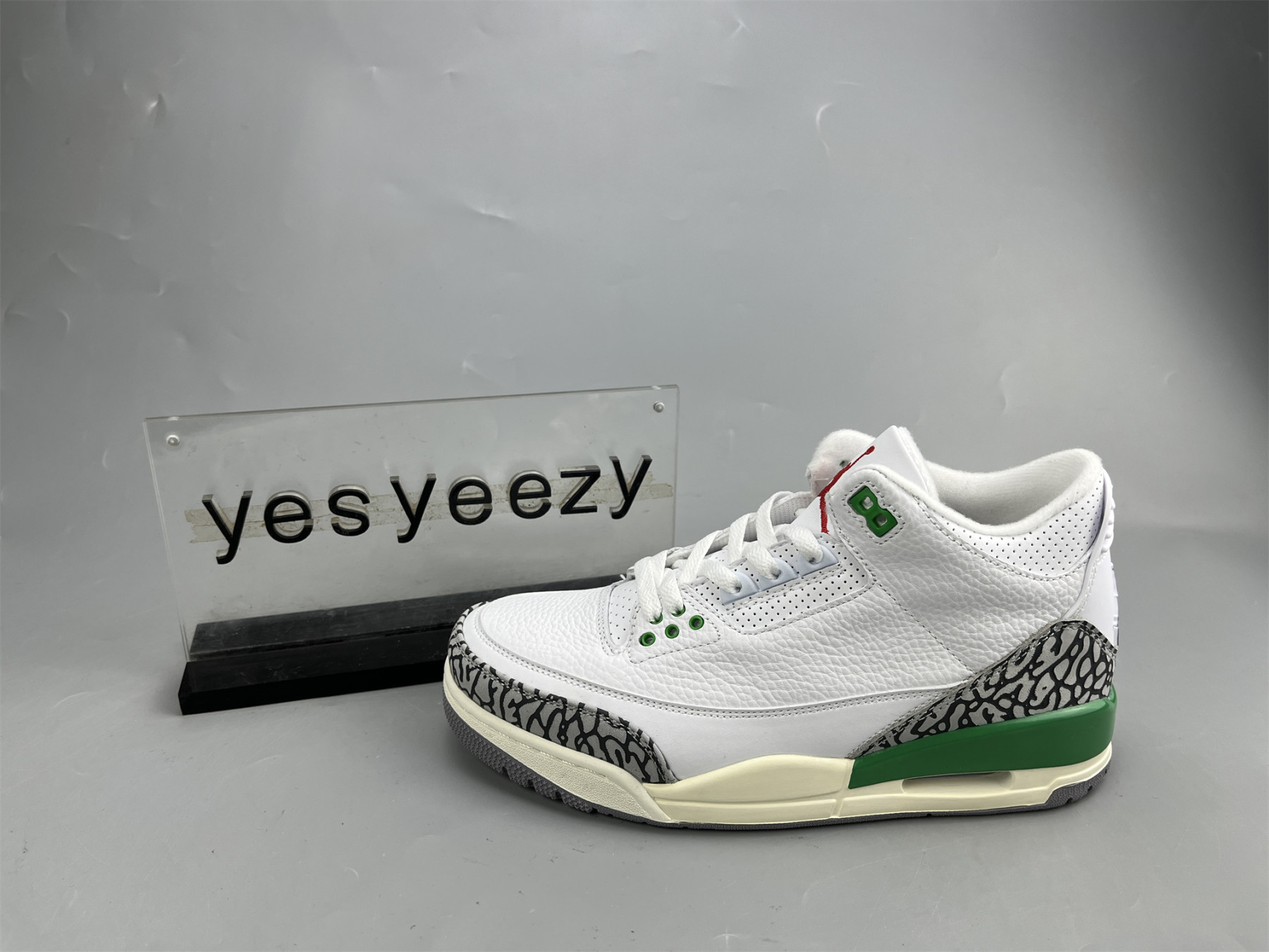 UA AIR JORDAN 3 RETRO LUCKY GREEN