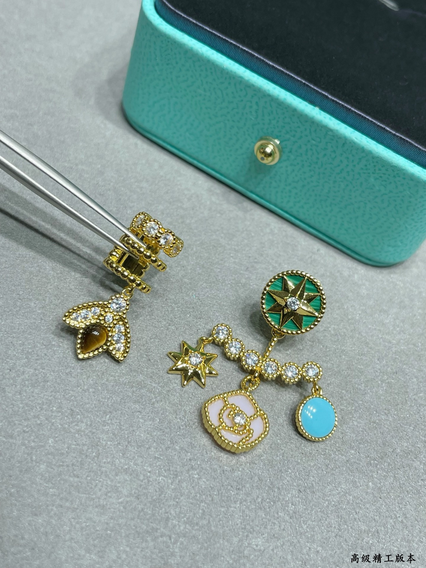 D10r Earrings