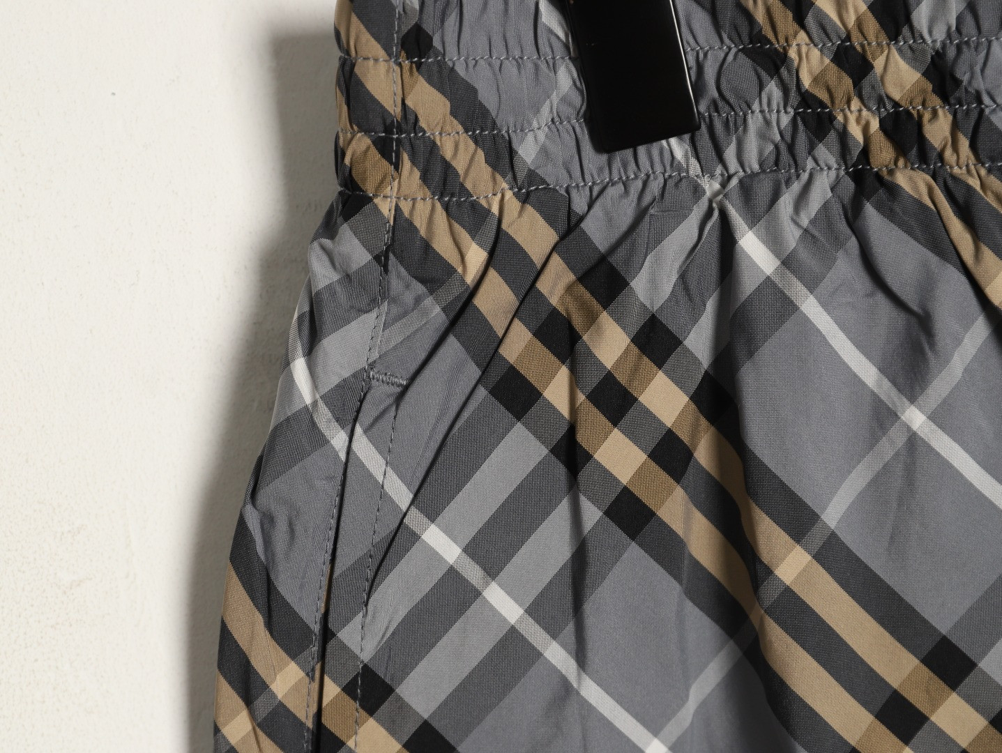 Bv*b*rry Shorts