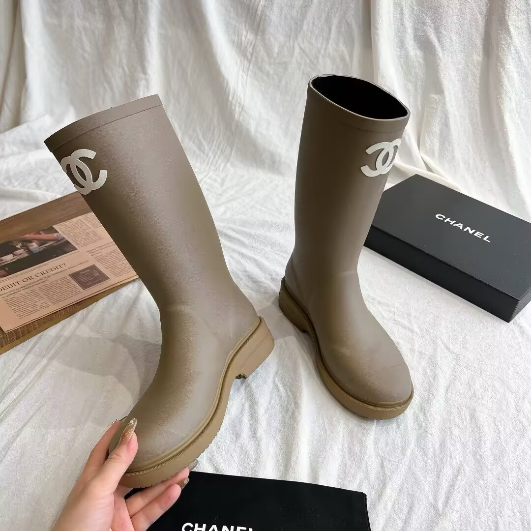 UA Ch**el Boots