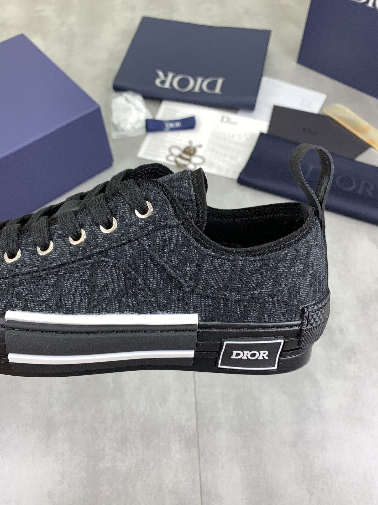 UA D10r B23 League Low-Top Sneaker