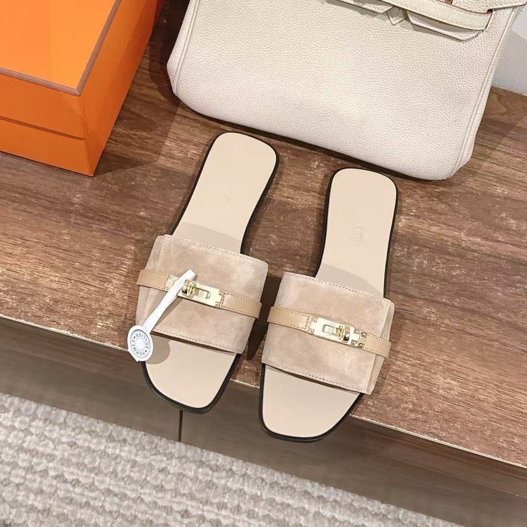 UA H**me5 Giulia sandal