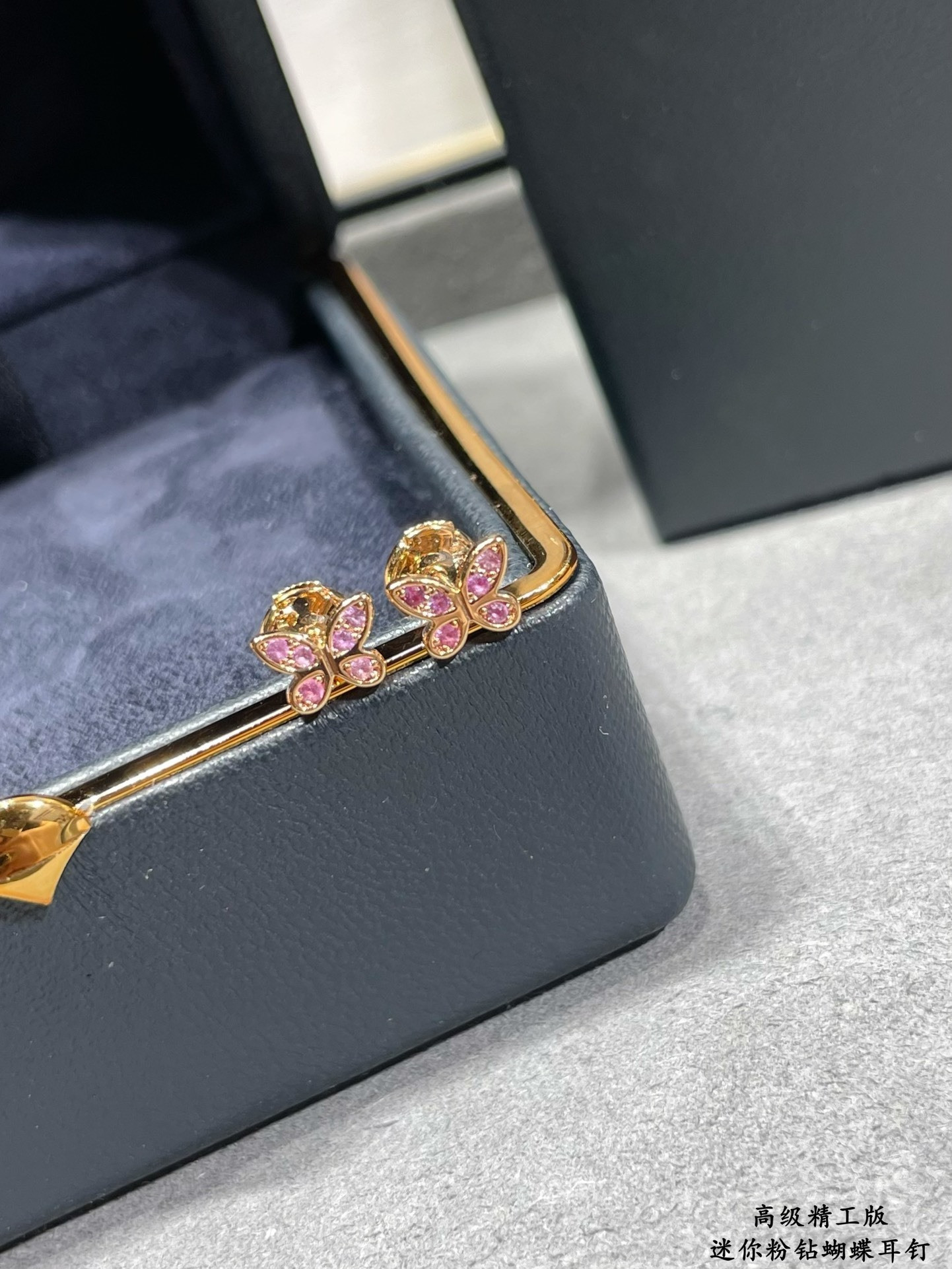 Graff D1am0nd-encrusted Butterfly Stud Earrings Ag925