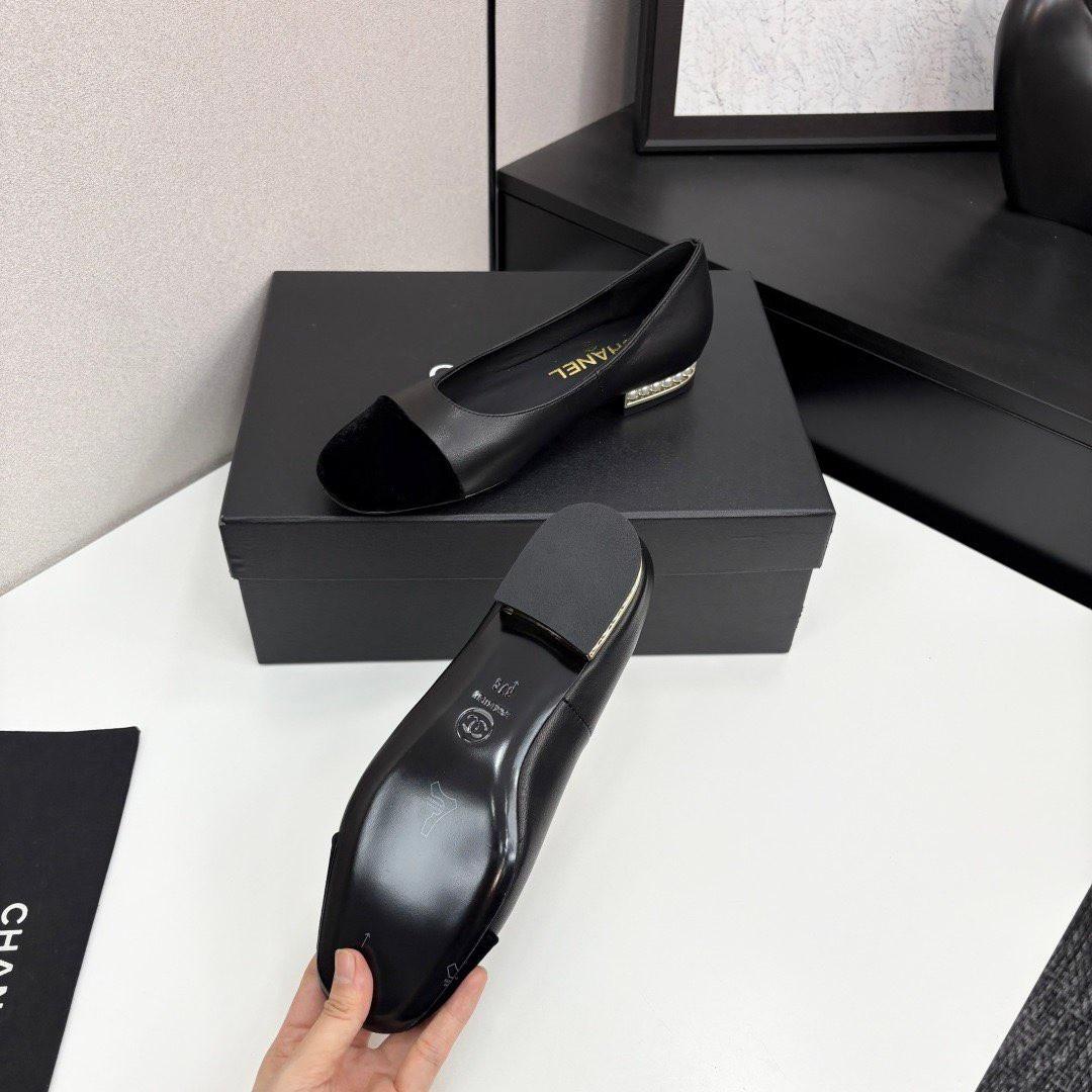 UA Ch**el Ballet Flats