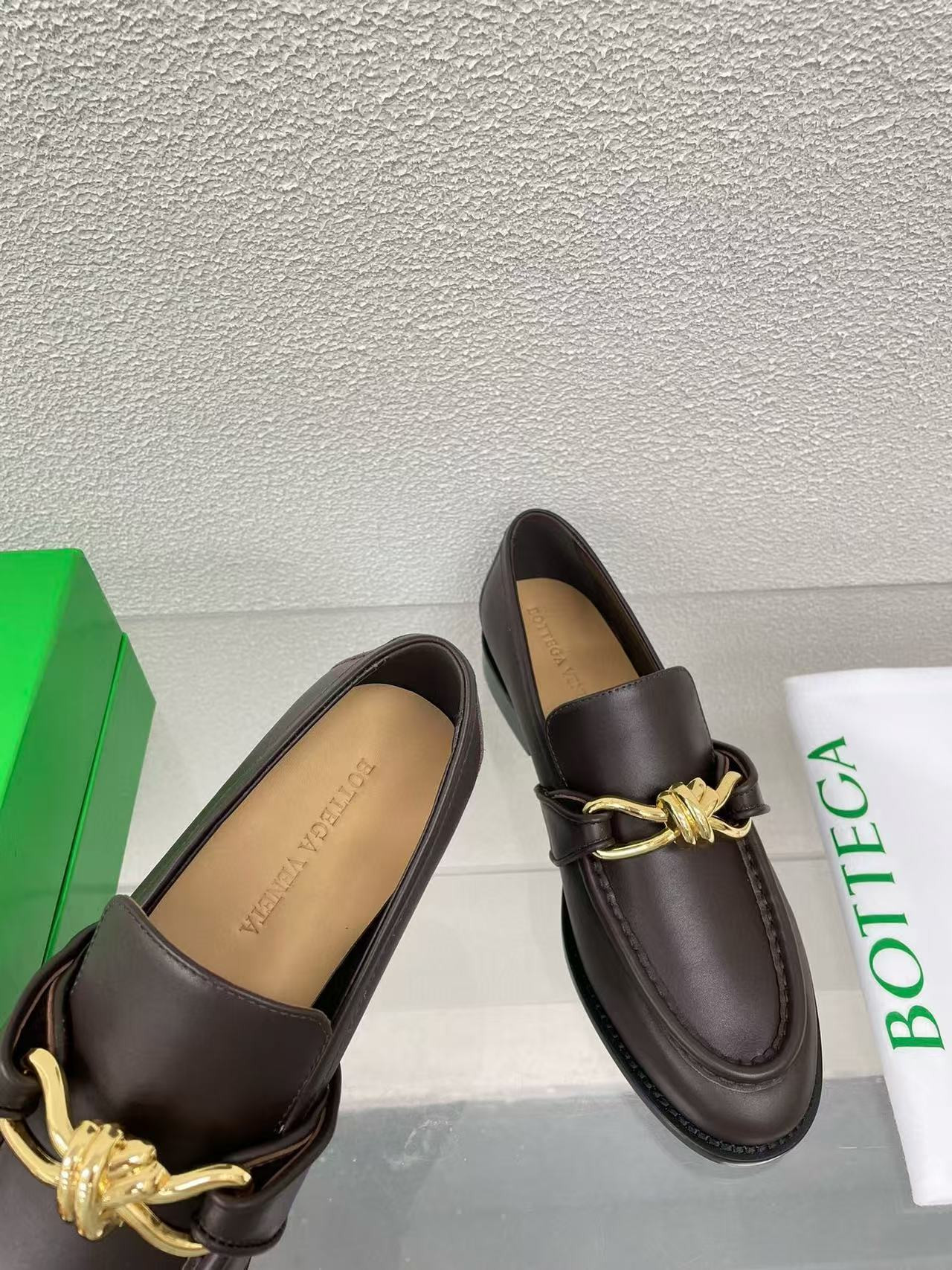 UA B0tt*ga Ven*ta Loafers Shoes
