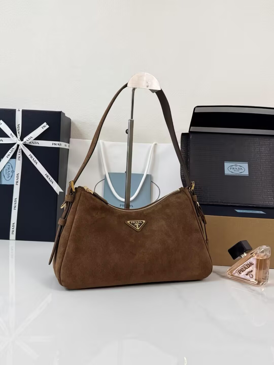 Pra*a Aimee Medium Shoulder Bag 31x18x10cm