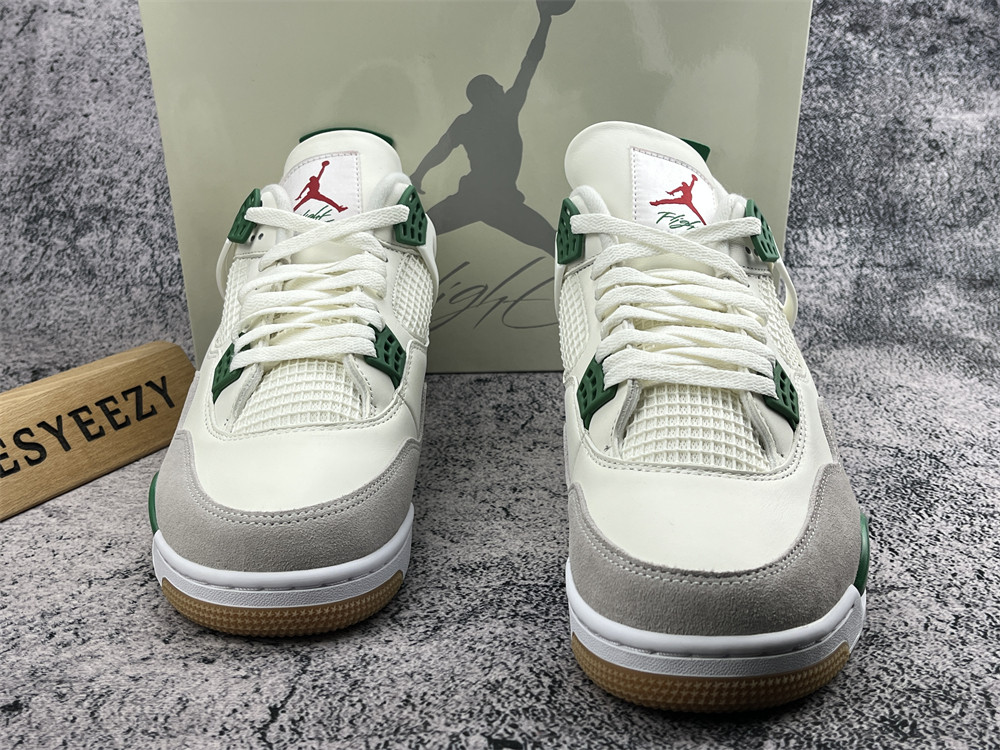 UA NIKE SB X AIR JORDAN 4 RETRO SP 'PINE GREEN'