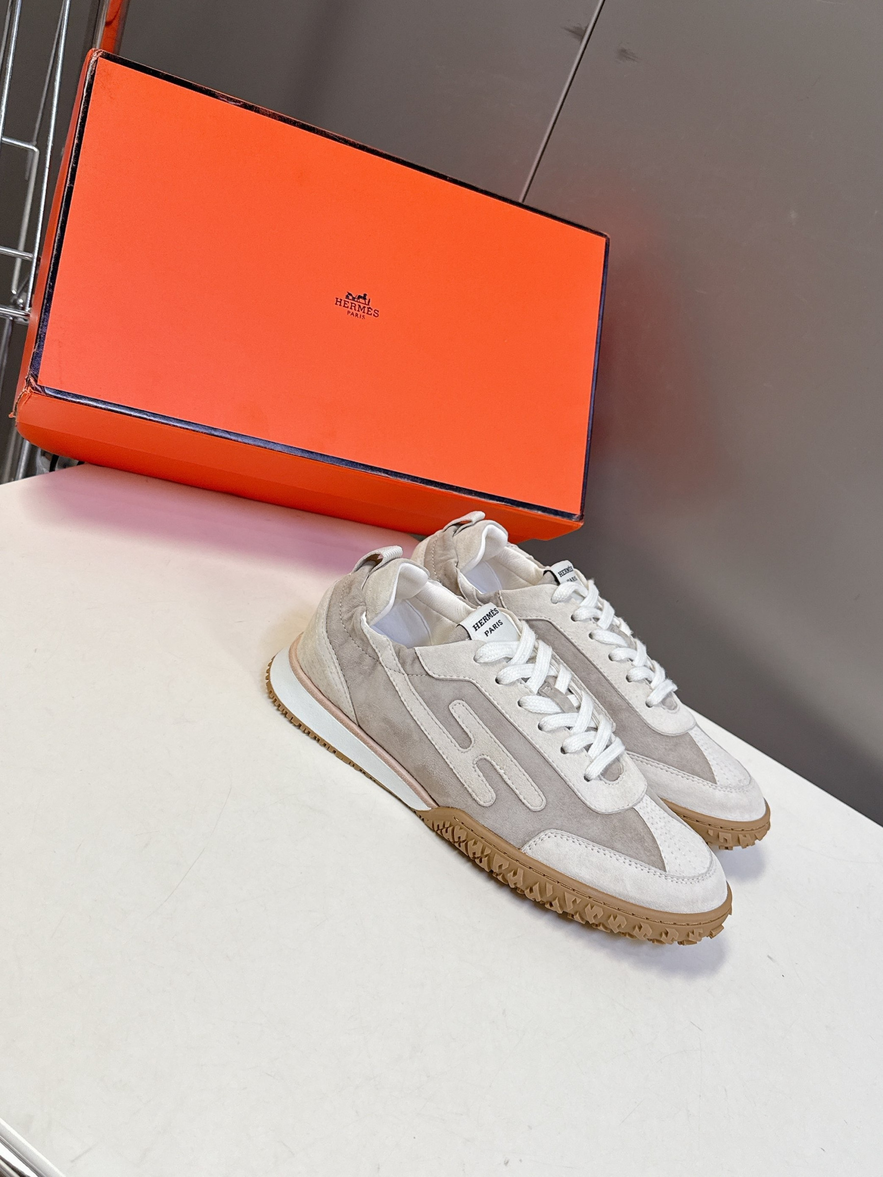 UA H**me5 Jet Sneaker